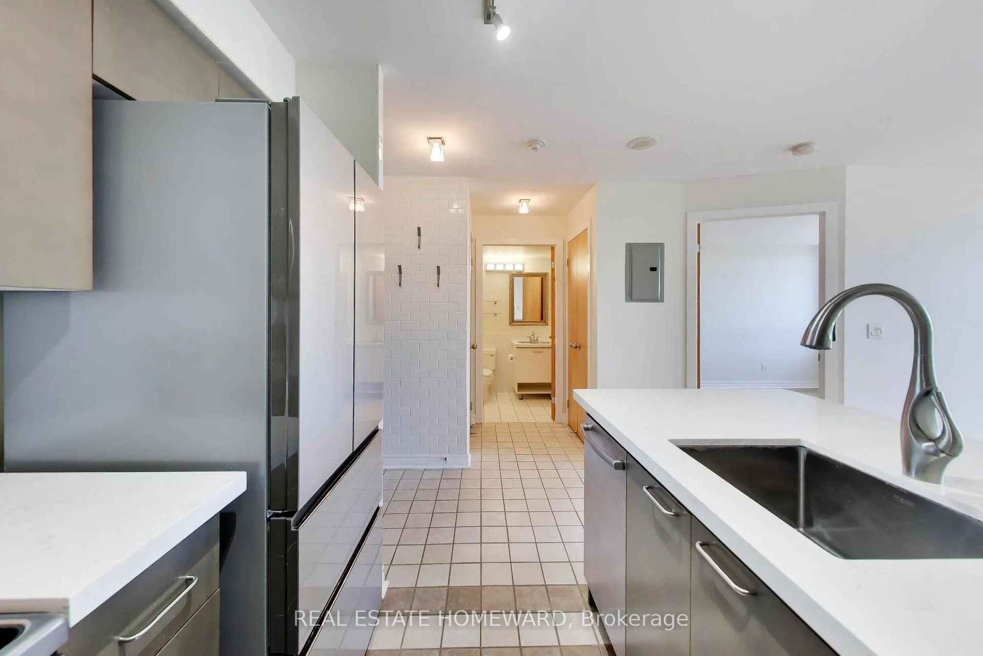 Photo 11 of Unit PH10, 255 Richmond Street E, Toronto, Moss Park — HOMEH