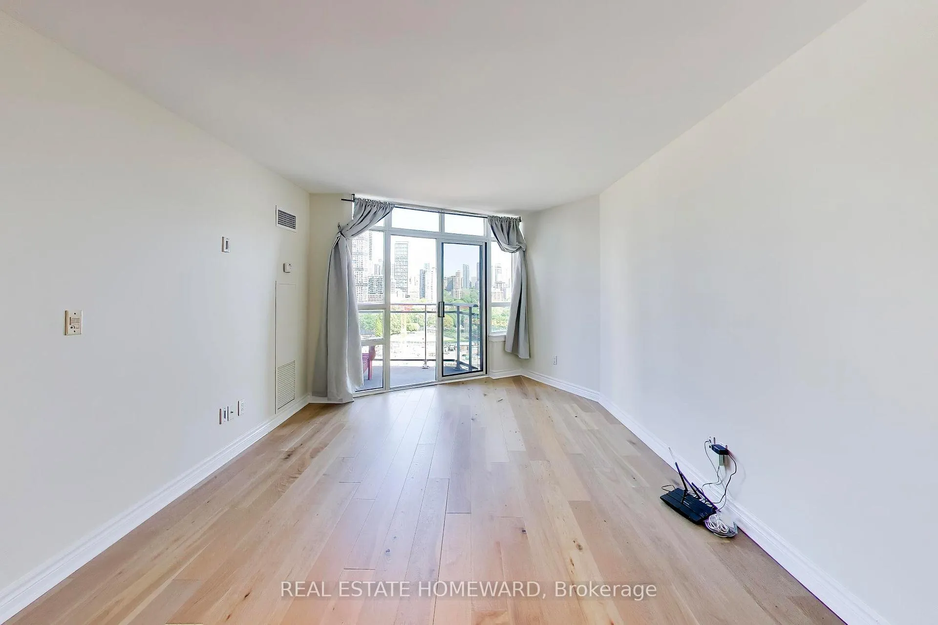 Photo 12 of Unit PH10, 255 Richmond Street E, Toronto, Moss Park — HOMEH