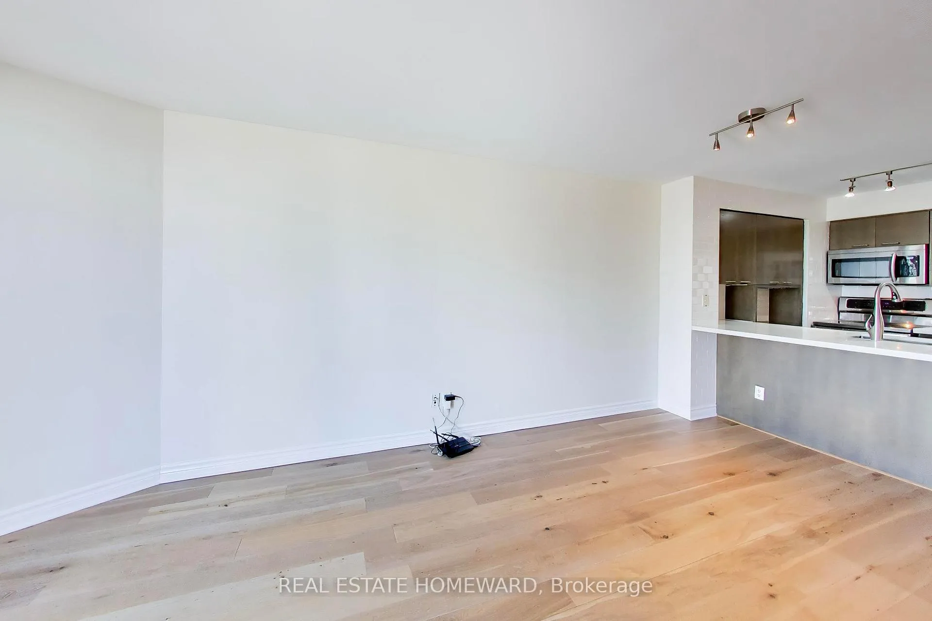 Photo 13 of Unit PH10, 255 Richmond Street E, Toronto, Moss Park — HOMEH
