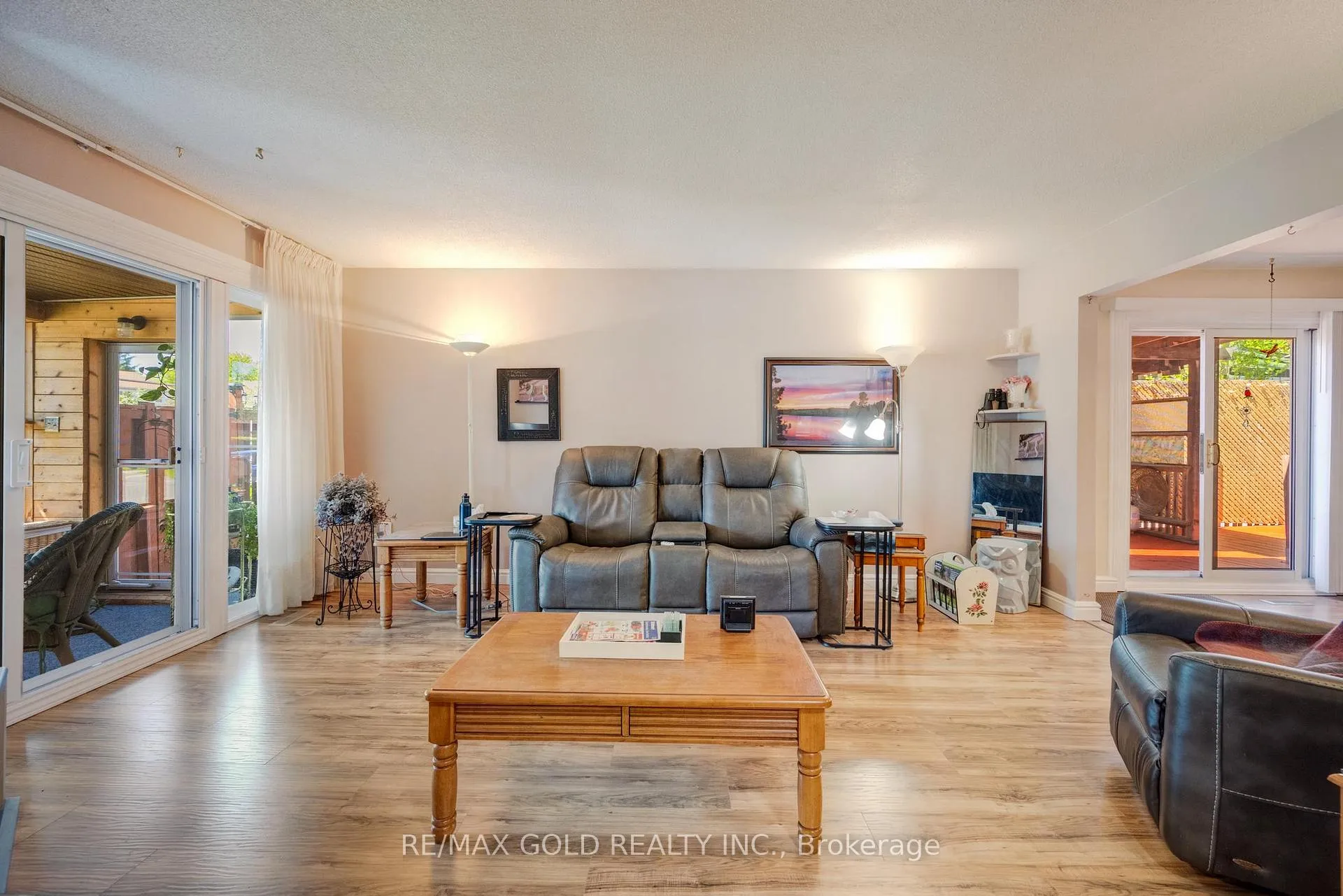 Photo 8 of 2927 Arles Mews, Mississauga, Meadowvale — HOMEH