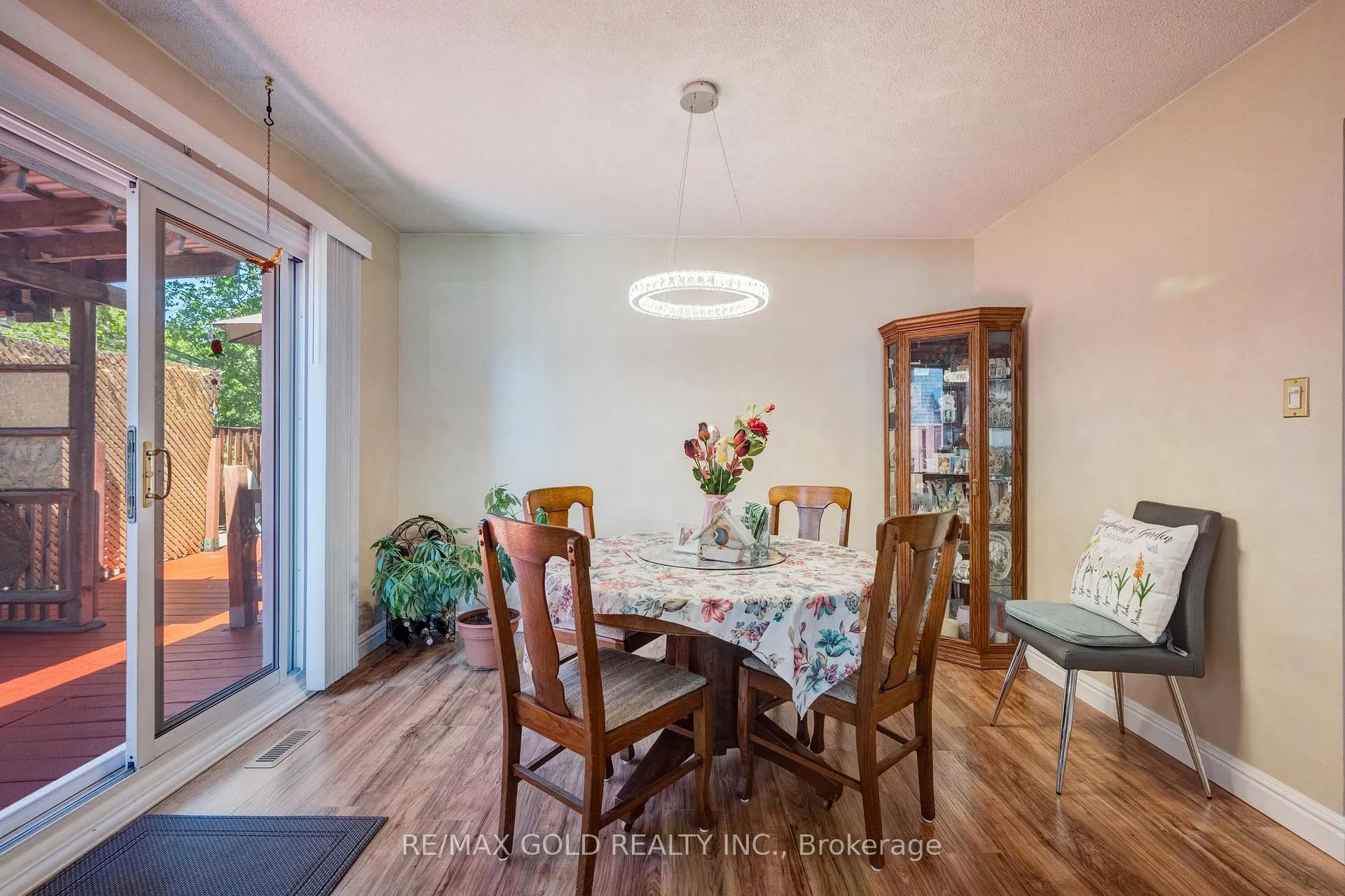 Photo 10 of 2927 Arles Mews, Mississauga, Meadowvale — HOMEH