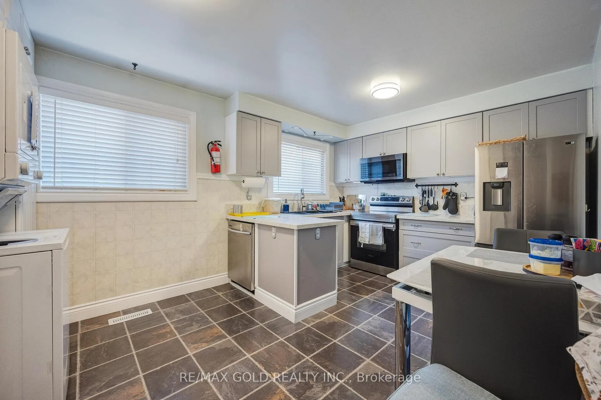Photo 11 of 2927 Arles Mews, Mississauga, Meadowvale — HOMEH