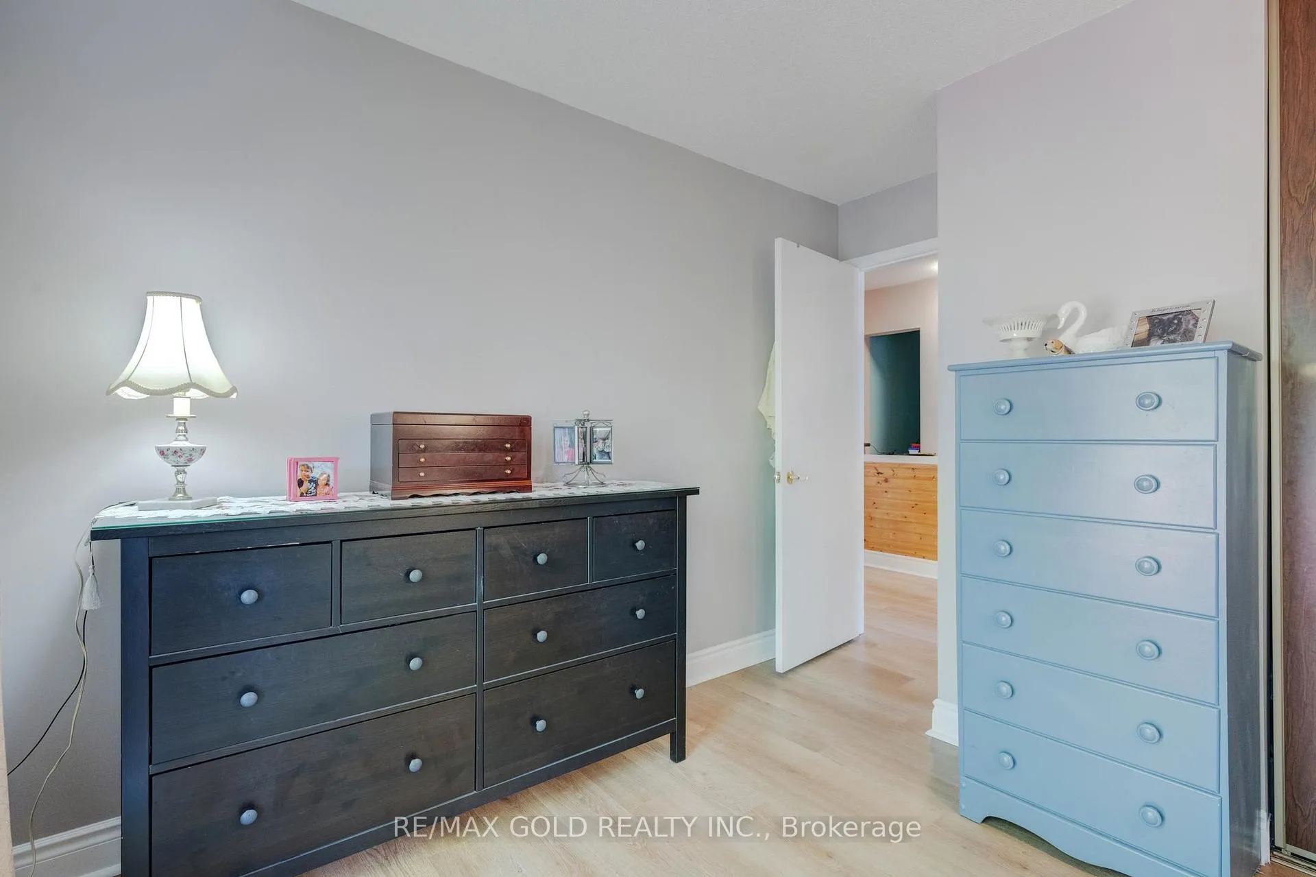 Photo 23 of 2927 Arles Mews, Mississauga, Meadowvale — HOMEH