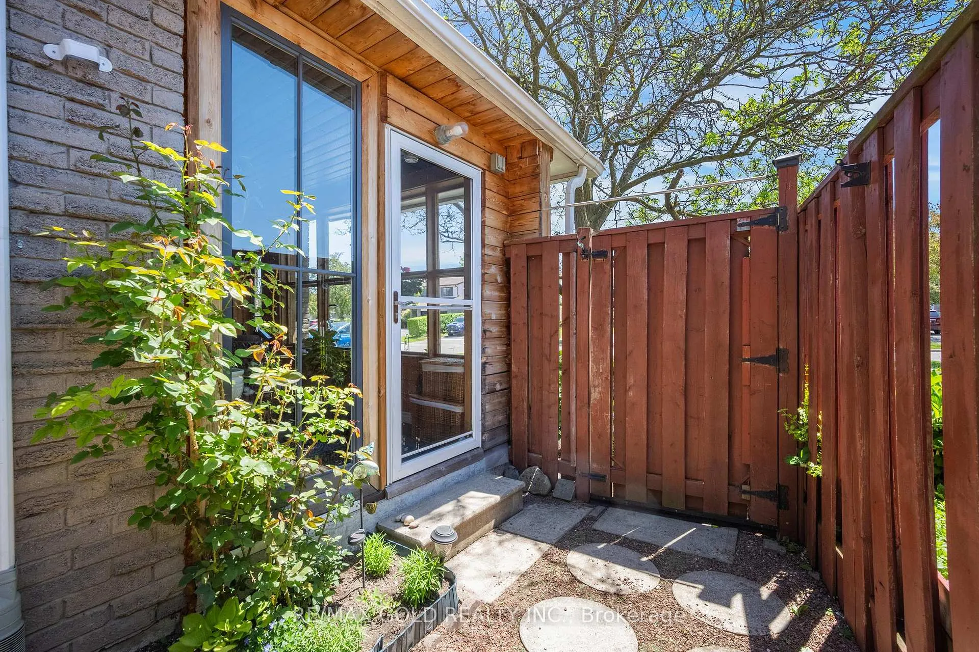 Photo 43 of 2927 Arles Mews, Mississauga, Meadowvale — HOMEH