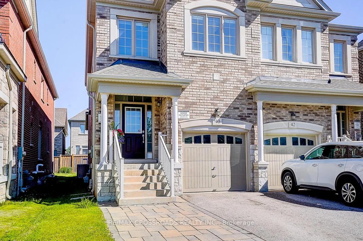 Photo 2 of 40 Deer Pass Road, East Gwillimbury, Sharon — HOMEH