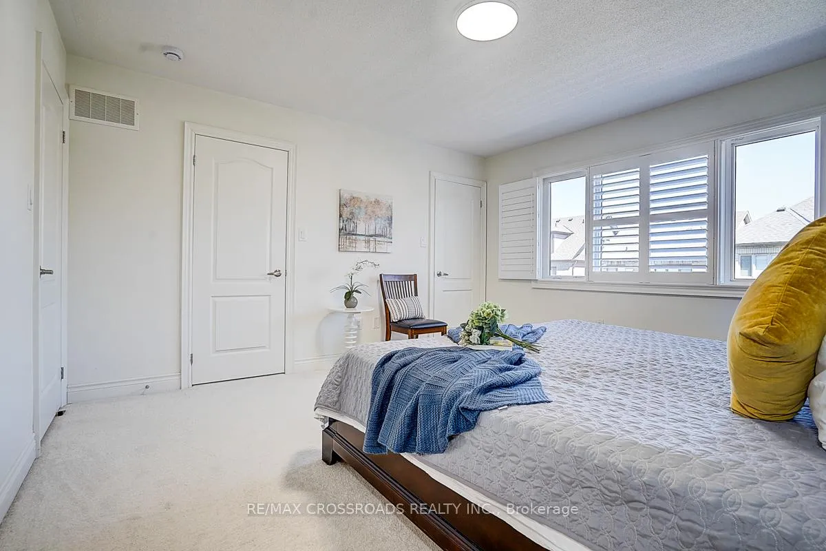 Photo 39 of 40 Deer Pass Road, East Gwillimbury, Sharon — HOMEH