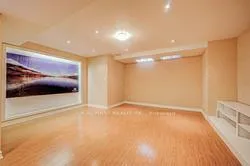 Photo 9 of 166 Bur Oak Avenue, Markham, Berczy — HOMEH