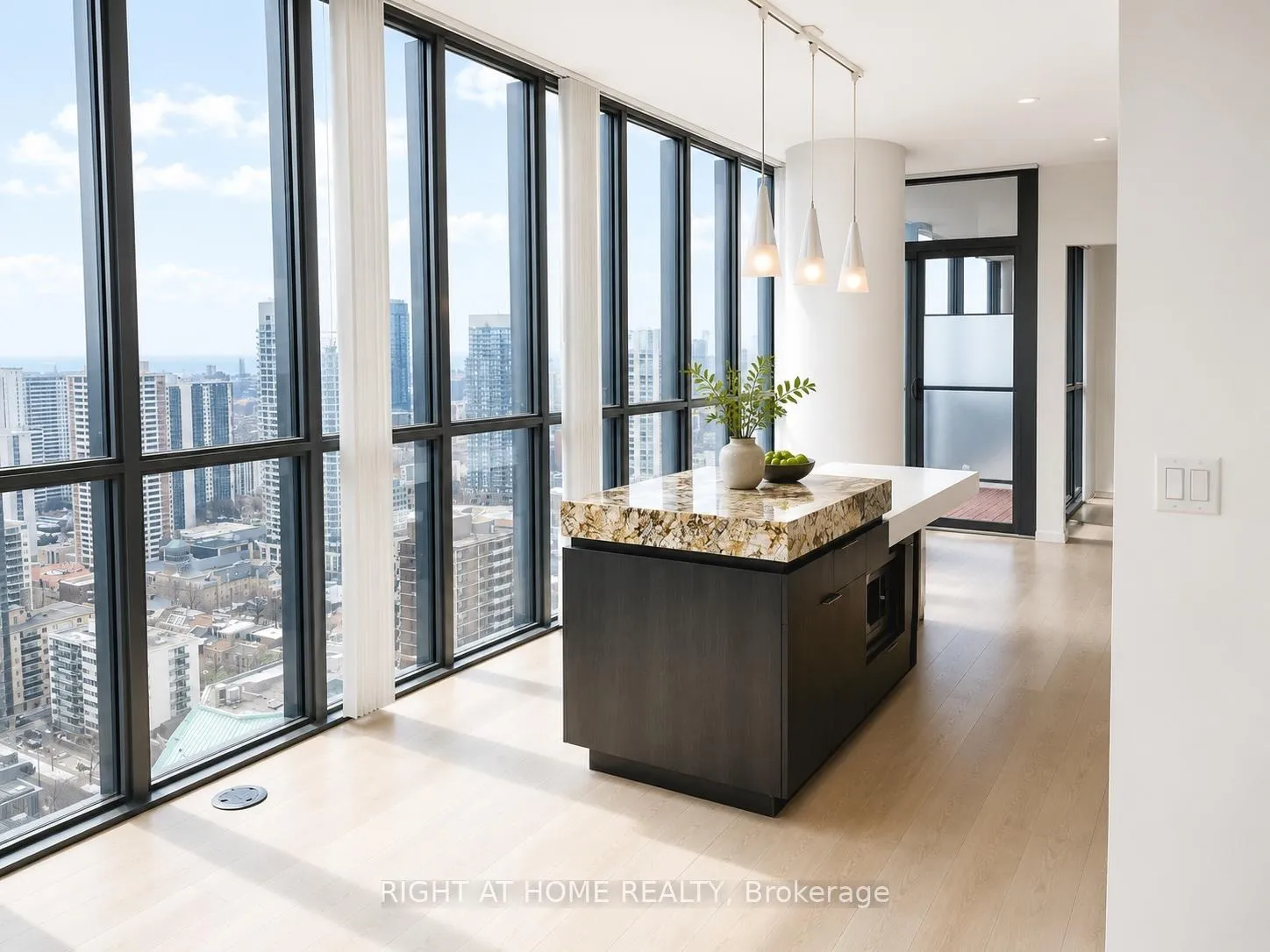 Photo 3 of Unit 3010, 101 Charles Street E, Toronto, Church-Yonge Corridor — HOMEH