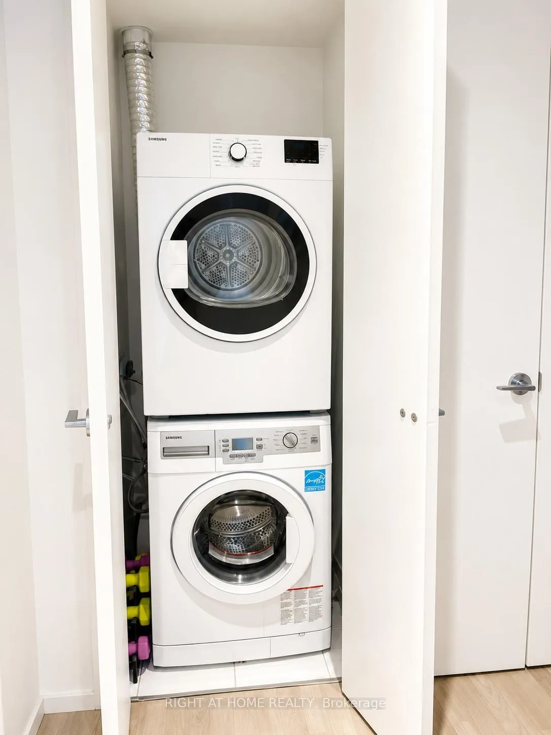 Photo 5 of Unit 3010, 101 Charles Street E, Toronto, Church-Yonge Corridor — HOMEH