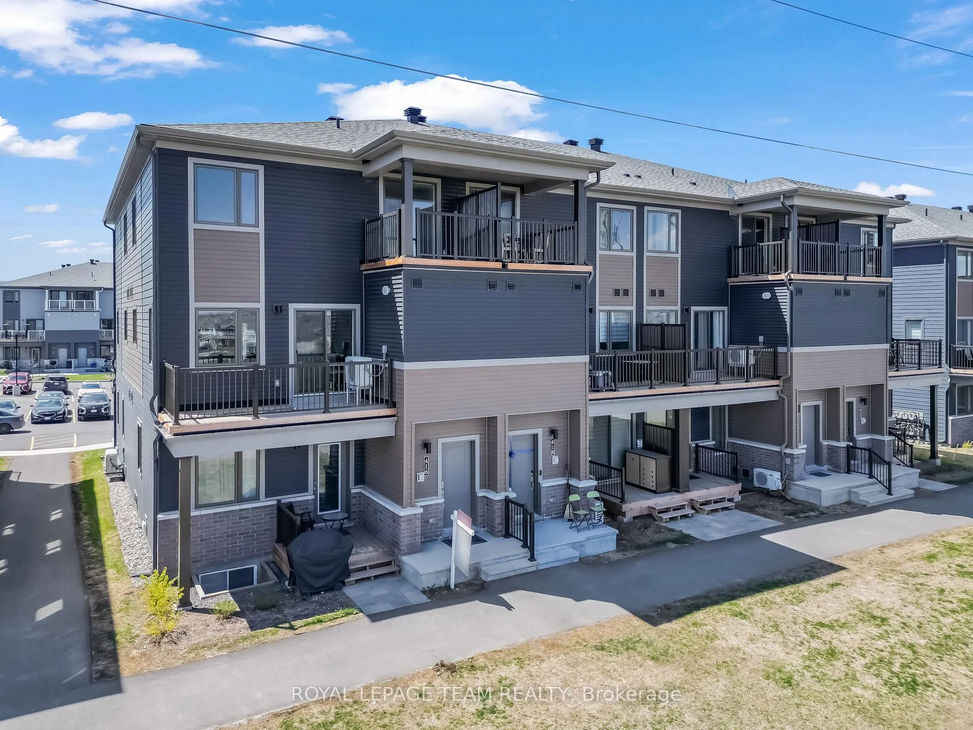 Photo 1 of 416 Parnian Private, Ottawa, Barrhaven - Half Moon Bay — HOMEH