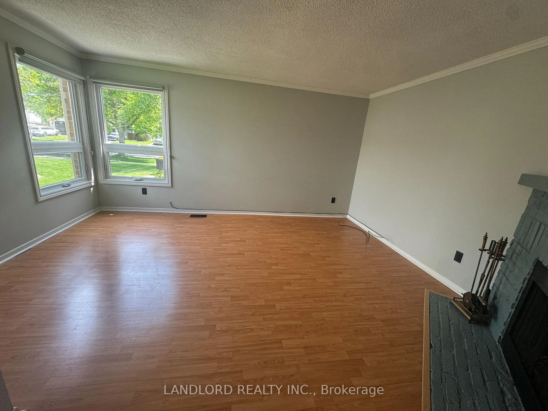Photo 6 of 833 Laurier Avenue, Milton, Timberlea — HOMEH