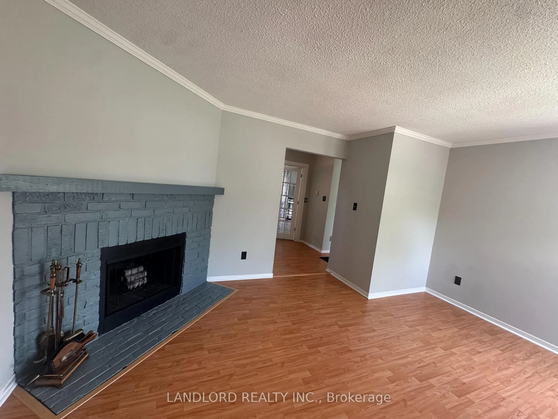 Photo 7 of 833 Laurier Avenue, Milton, Timberlea — HOMEH