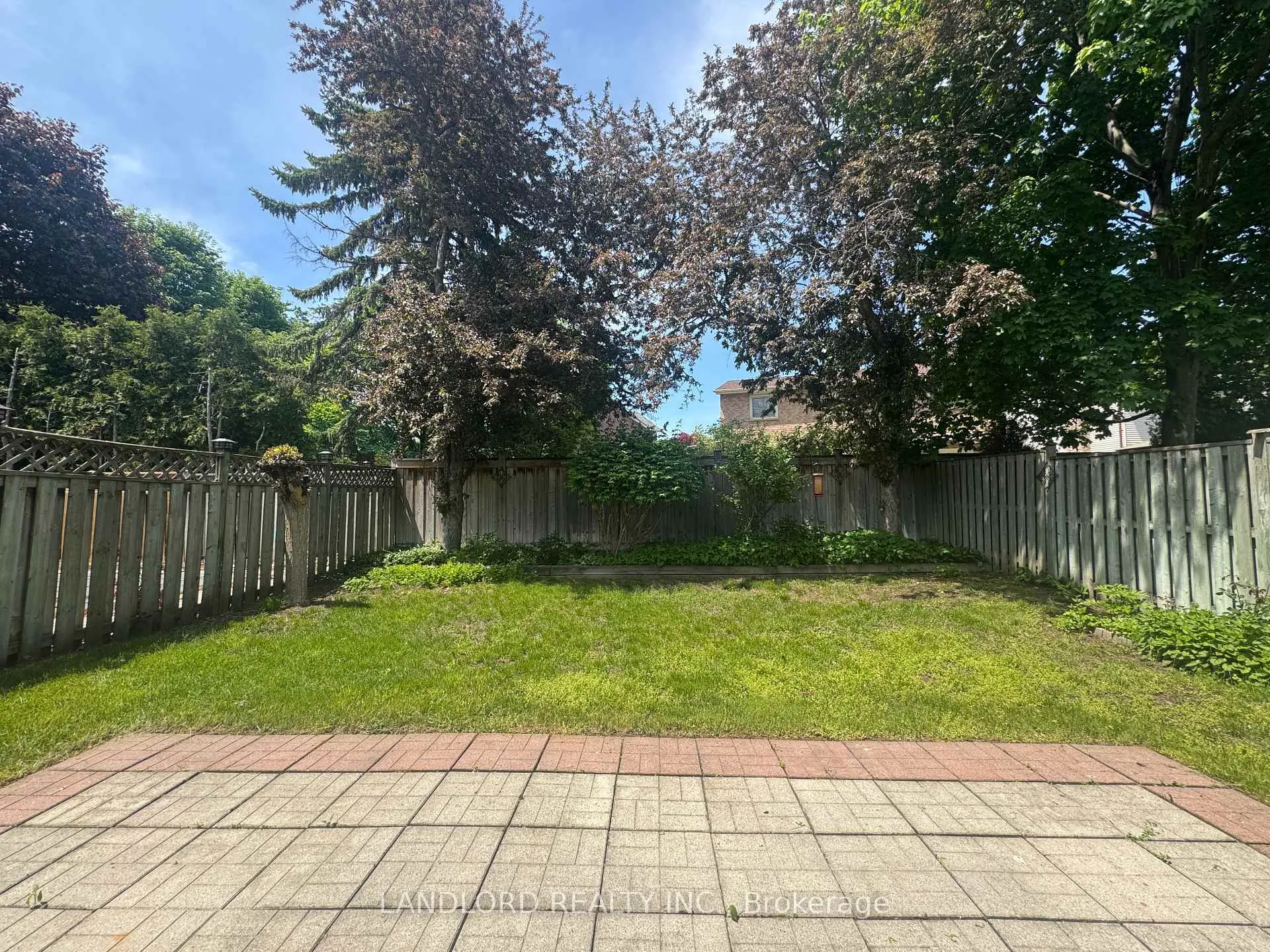 Photo 22 of 833 Laurier Avenue, Milton, Timberlea — HOMEH