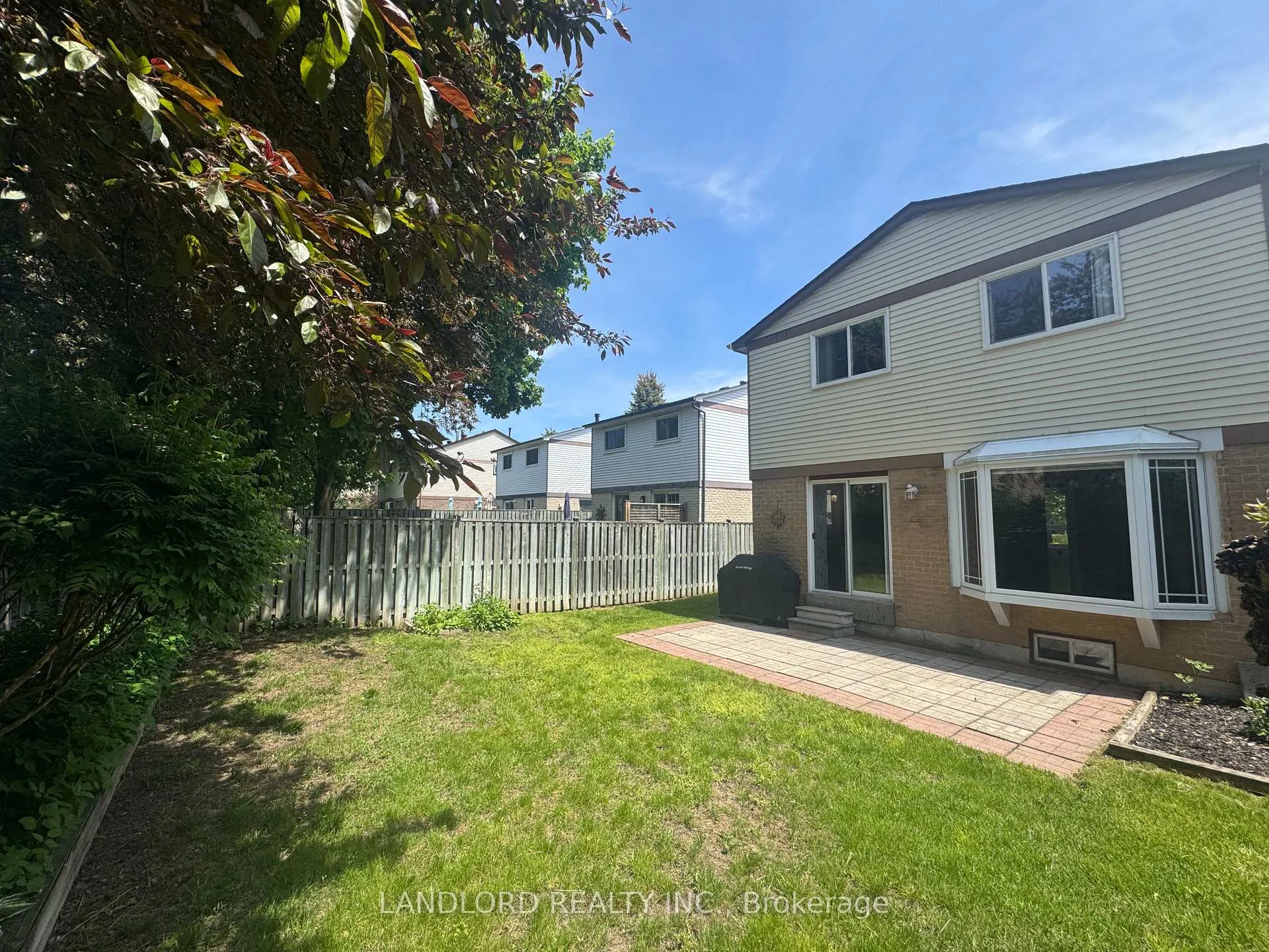 Photo 24 of 833 Laurier Avenue, Milton, Timberlea — HOMEH