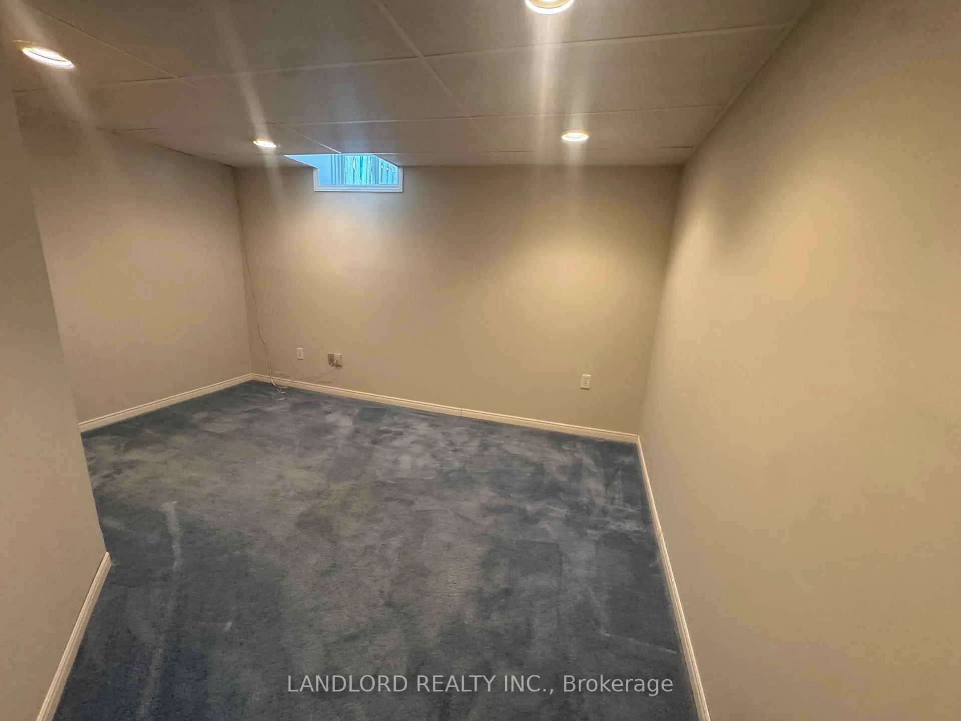 Photo 32 of 833 Laurier Avenue, Milton, Timberlea — HOMEH