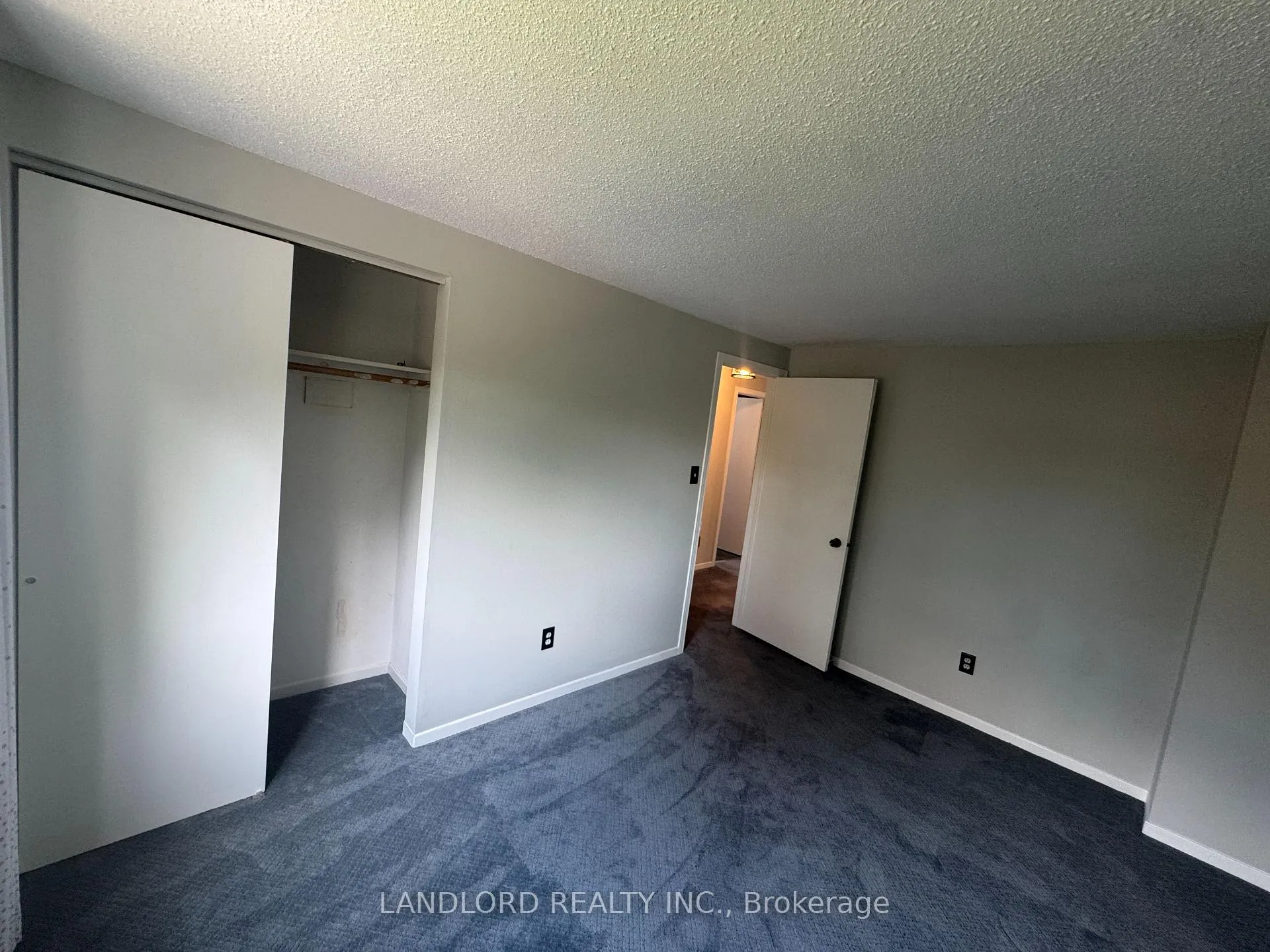 Photo 35 of 833 Laurier Avenue, Milton, Timberlea — HOMEH