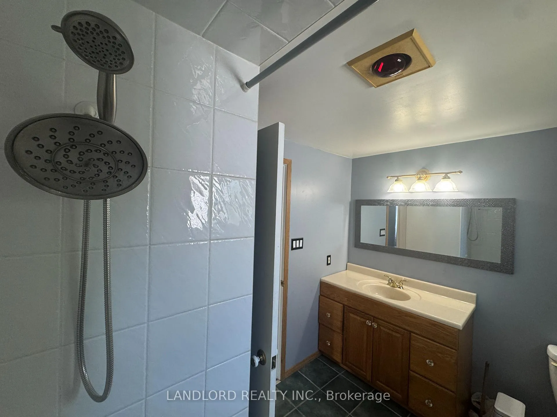Photo 39 of 833 Laurier Avenue, Milton, Timberlea — HOMEH