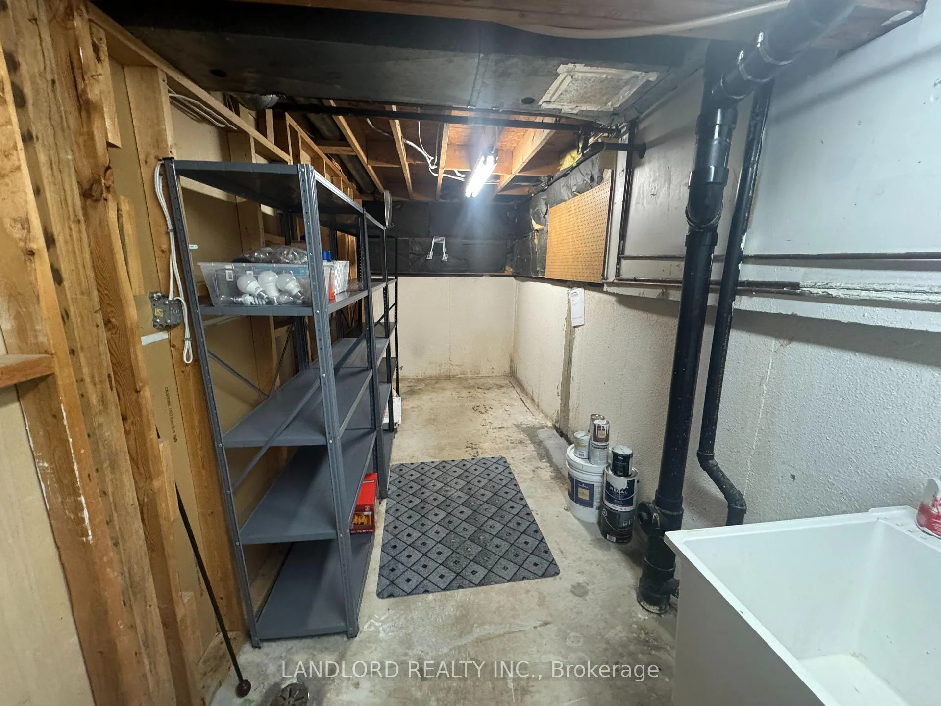 Photo 44 of 833 Laurier Avenue, Milton, Timberlea — HOMEH