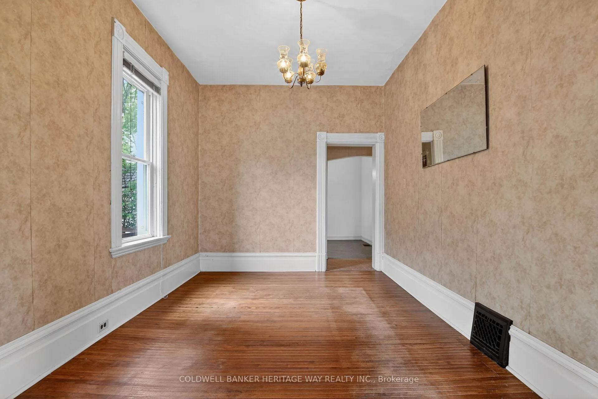 Photo 10 of 125 Charles Street, Carleton Place — HOMEH