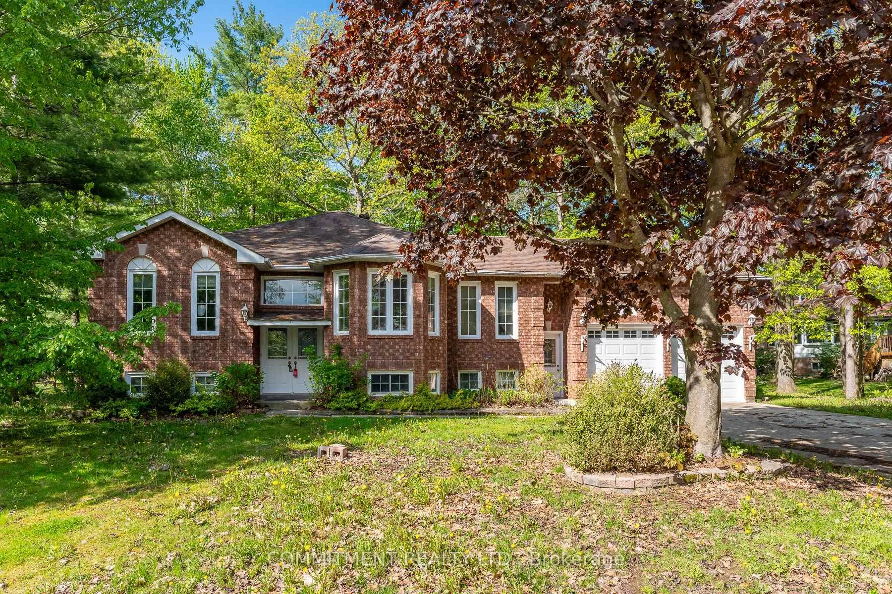 Photo 2 of 39 Downer Crescent, Wasaga Beach — HOMEH
