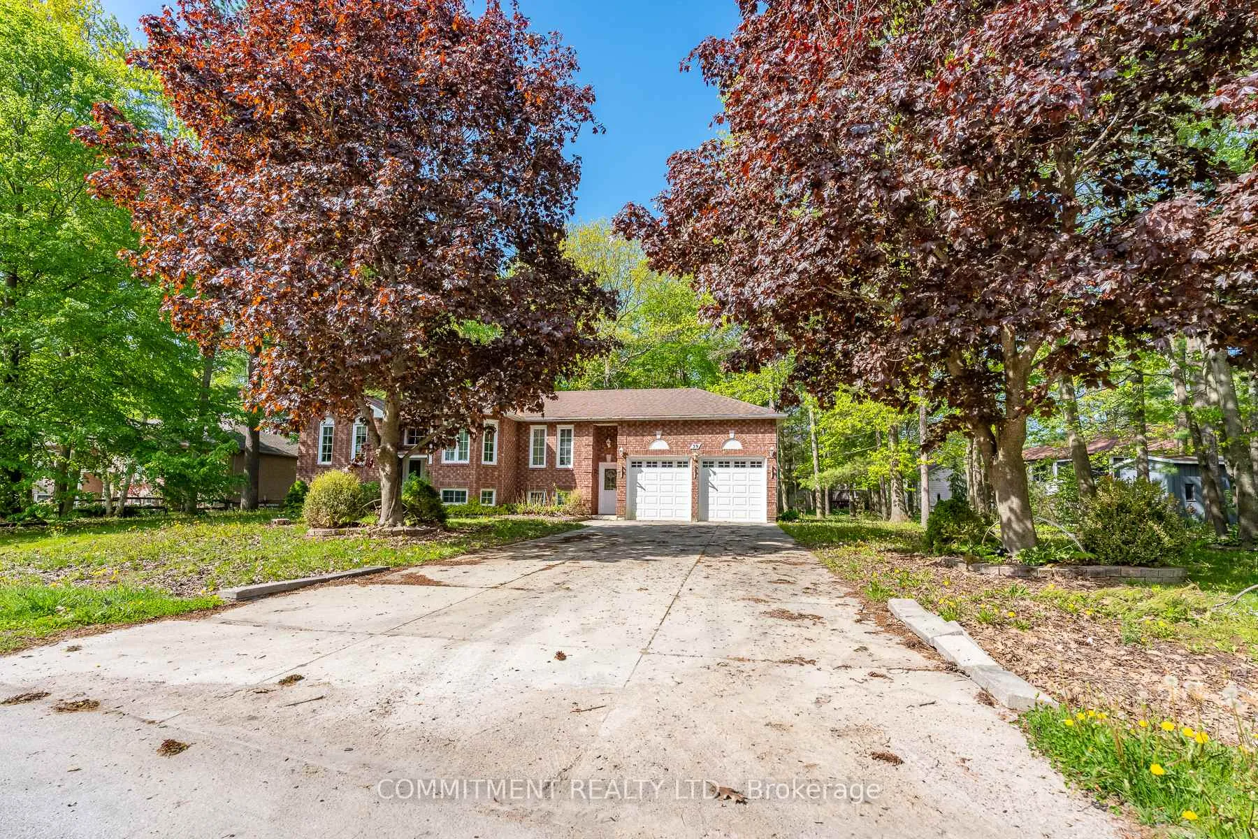 Photo 6 of 39 Downer Crescent, Wasaga Beach — HOMEH