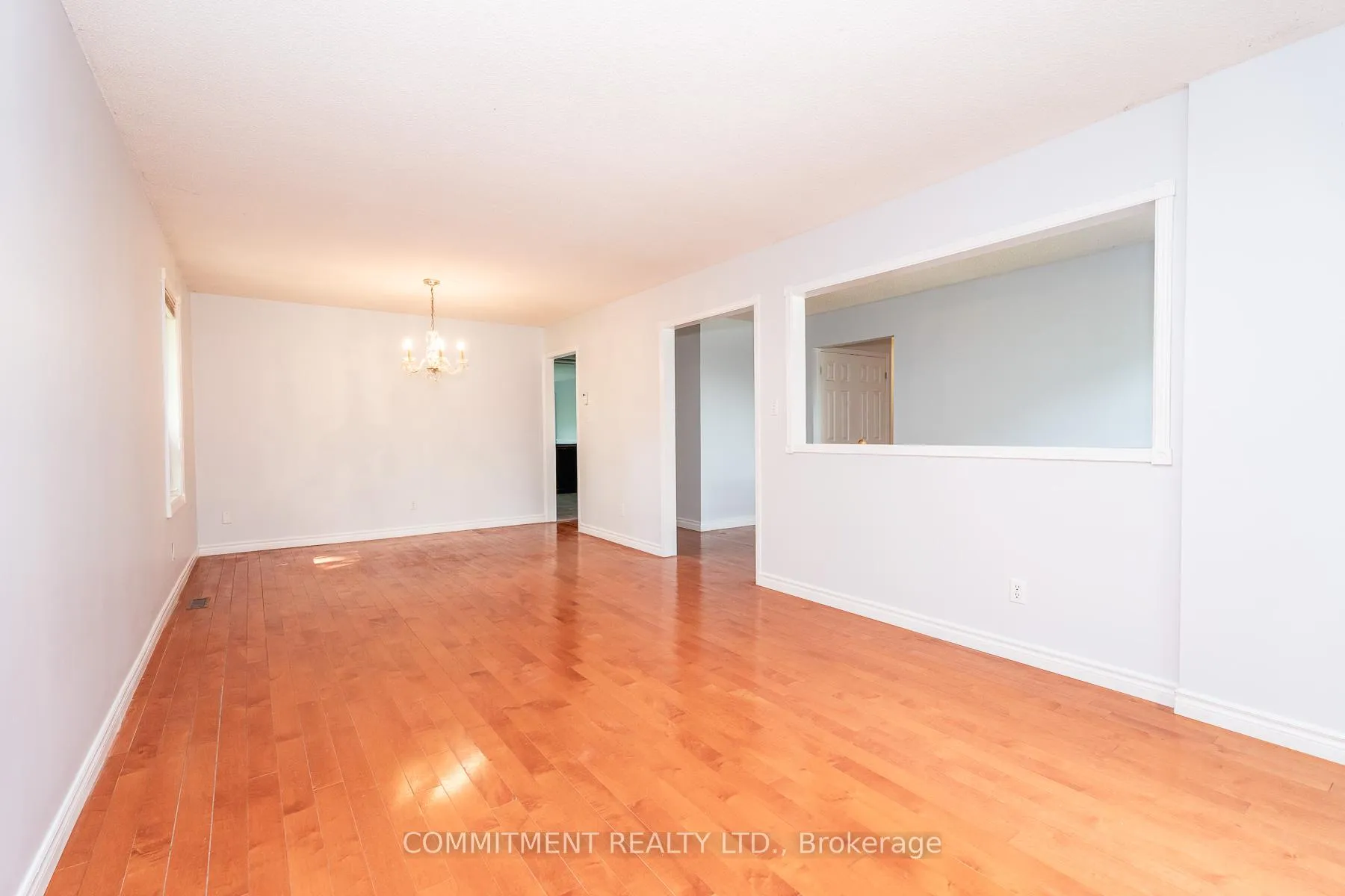 Photo 14 of 39 Downer Crescent, Wasaga Beach — HOMEH