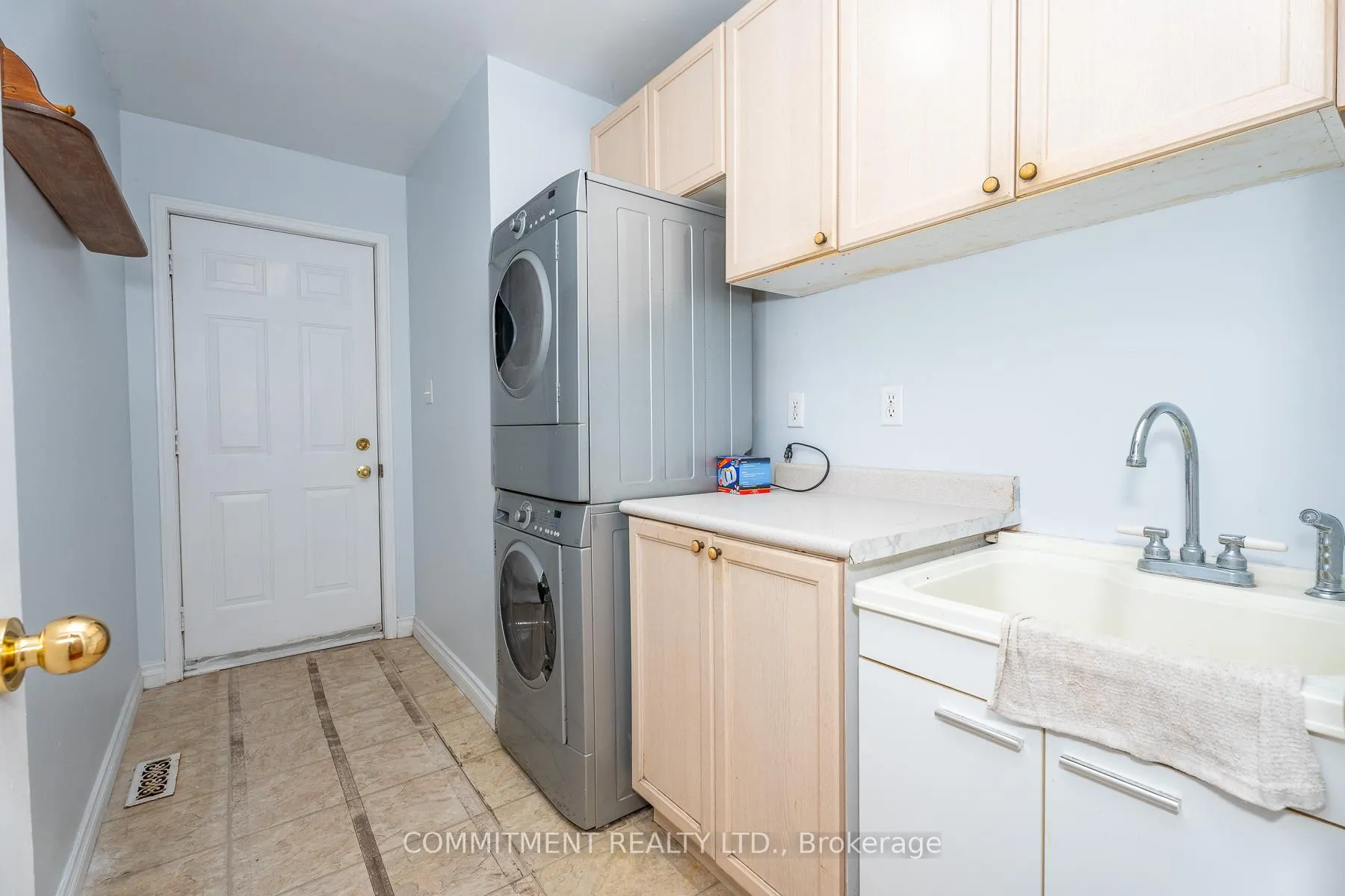 Photo 40 of 39 Downer Crescent, Wasaga Beach — HOMEH