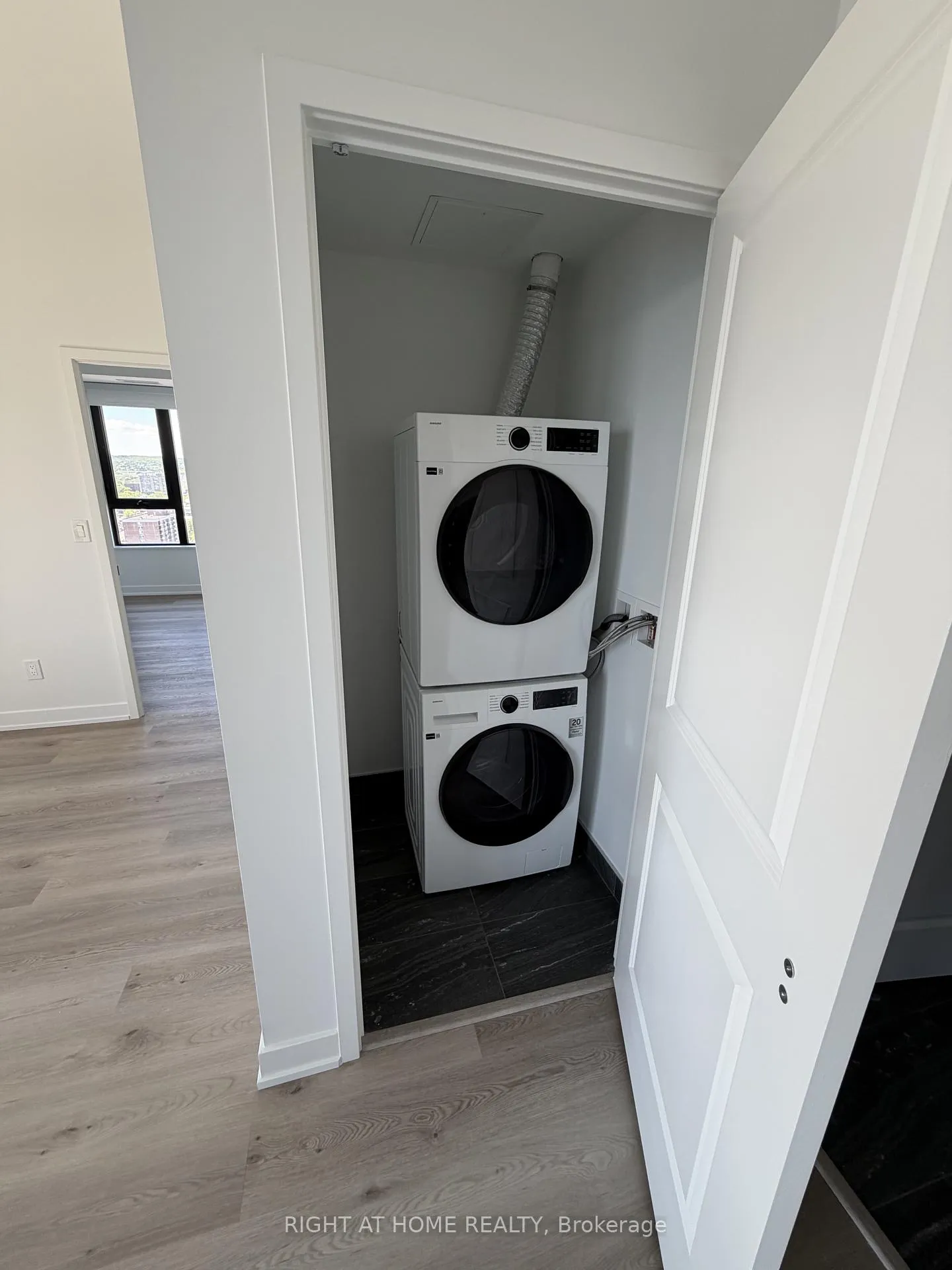Photo 11 of Unit 2307, 2075 Lakeshore Road, Burlington, Brant — HOMEH