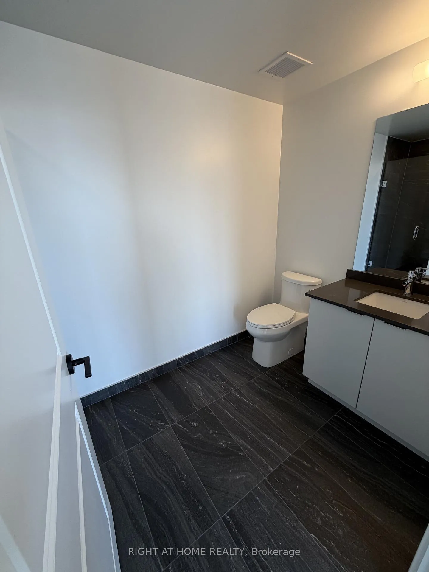 Photo 12 of Unit 2307, 2075 Lakeshore Road, Burlington, Brant — HOMEH