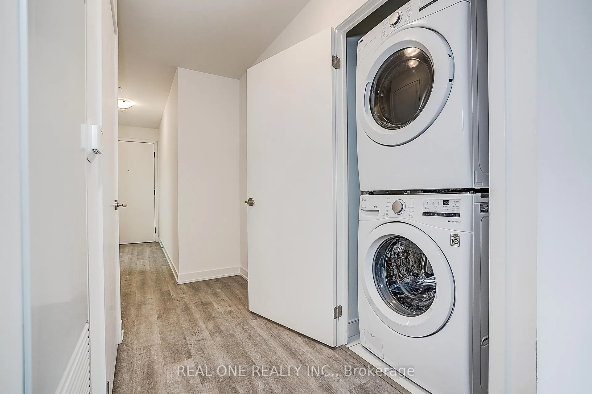Photo 19 of Unit 1319A, 8119 Birchmount Road, Markham, Unionville — HOMEH