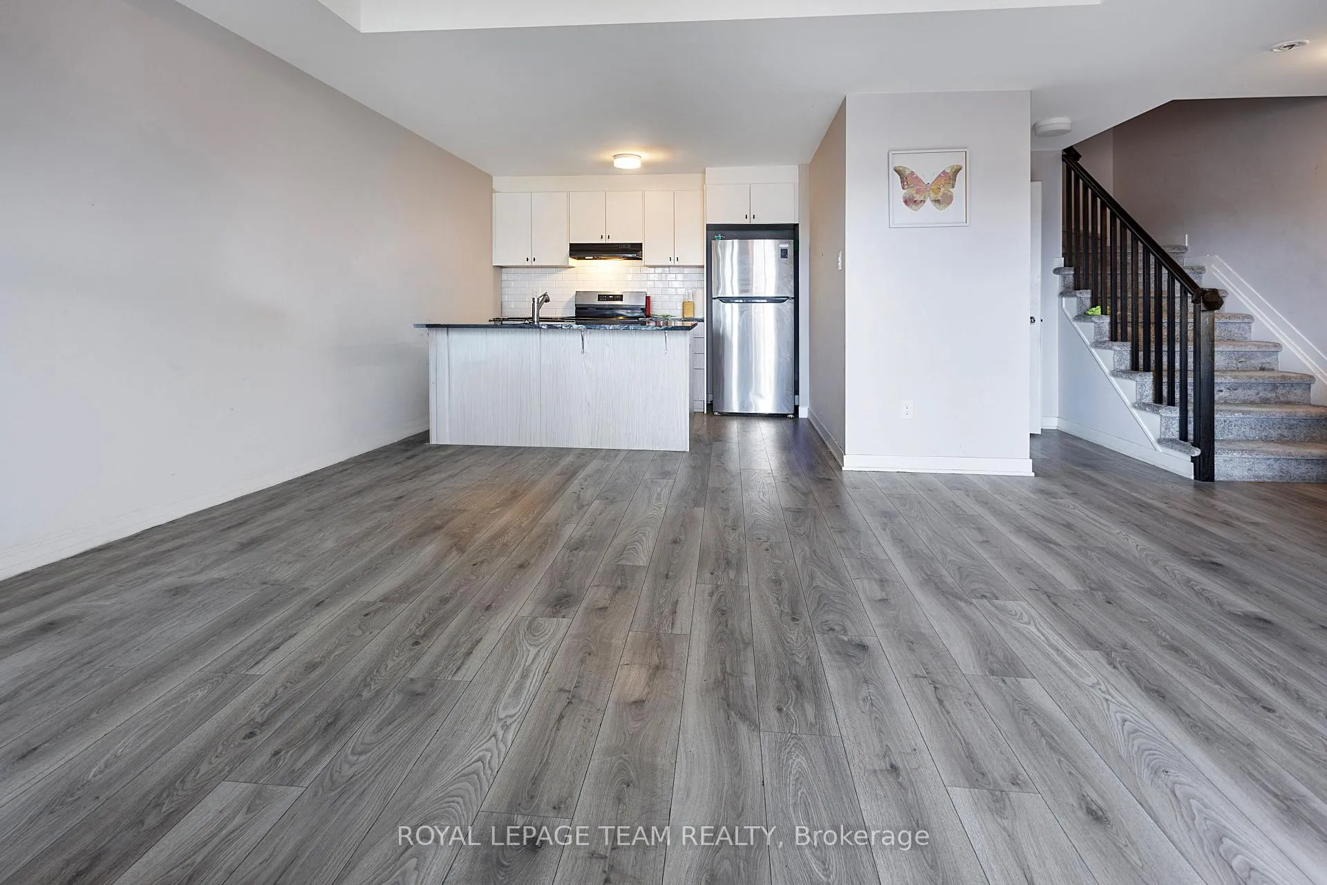 Photo 10 of 966 Chapman Mills Drive, Ottawa, Barrhaven - Heritage Park — HOMEH