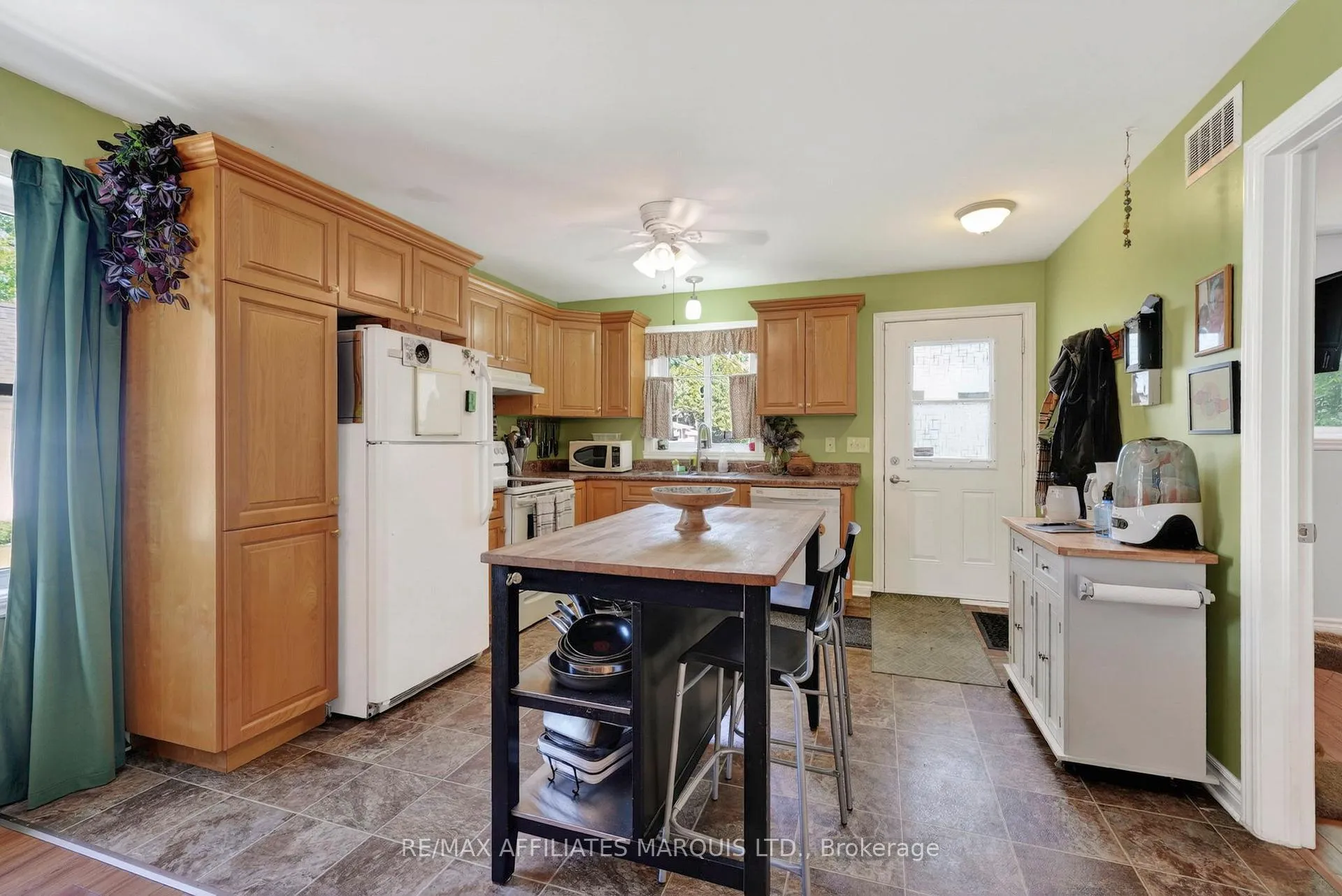 Photo 10 of 403 3rd Street E, Cornwall — HOMEH