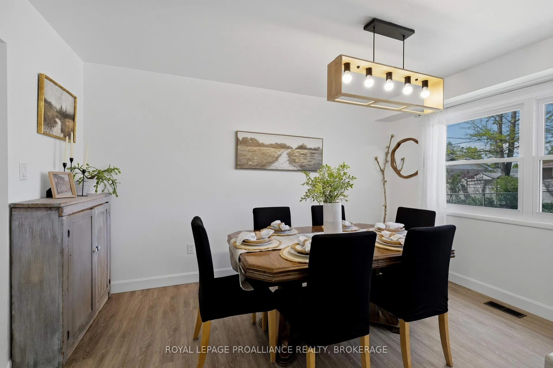 Photo 13 of 102 Herchmer Crescent, Kingston, Central City West — HOMEH