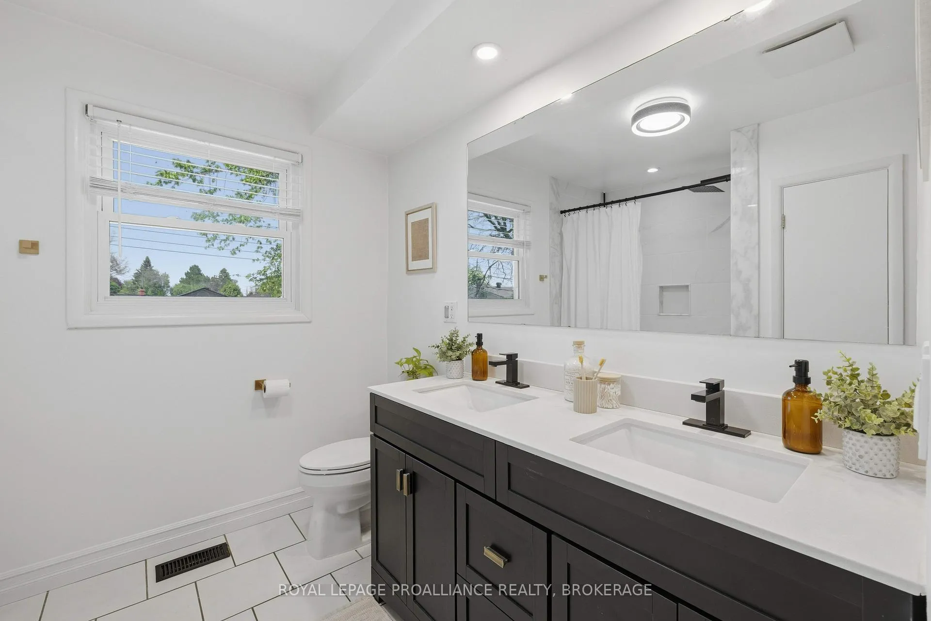 Photo 29 of 102 Herchmer Crescent, Kingston, Central City West — HOMEH