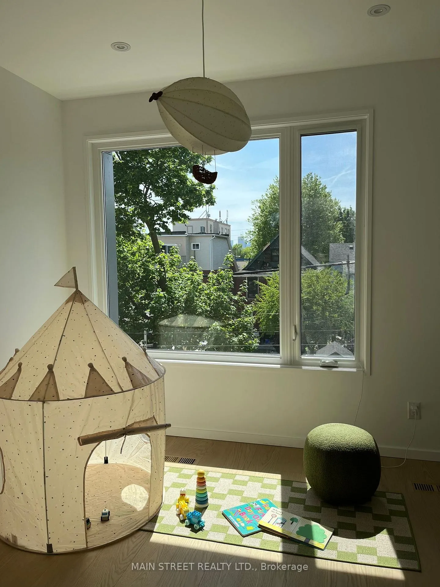 Photo 14 of 523 Craven Road, Toronto, Greenwood-Coxwell — HOMEH