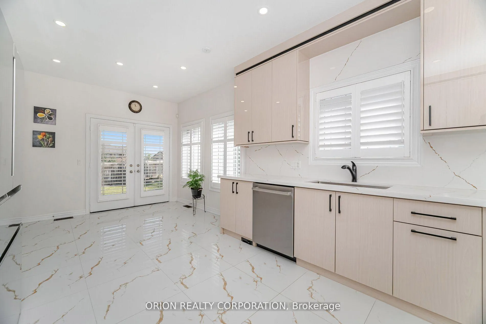 Photo 10 of 802 Miltonbrock Crescent, Milton, Willmott — HOMEH