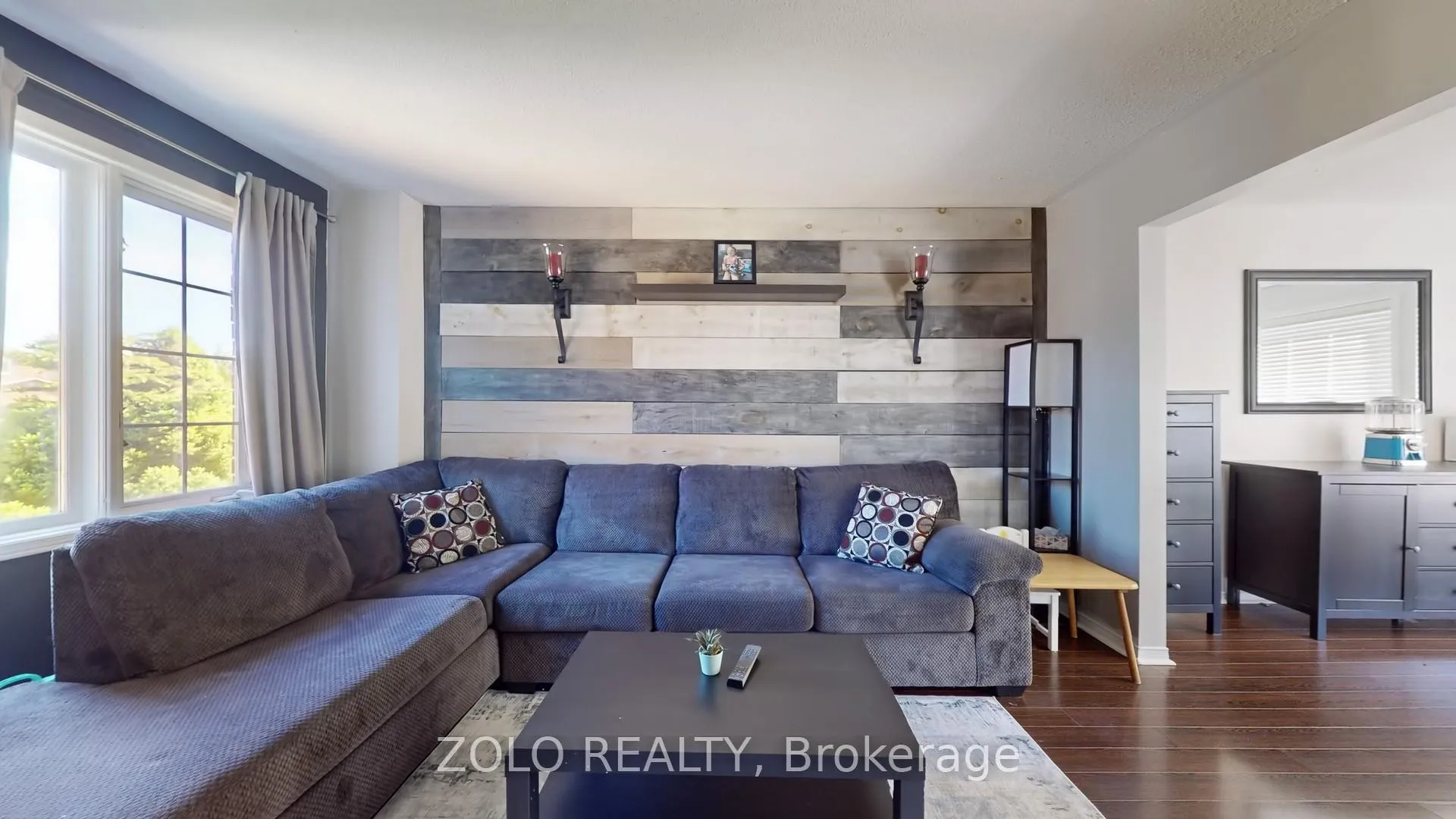 Photo 7 of 45 Athabaska Road, Barrie, Holly — HOMEH
