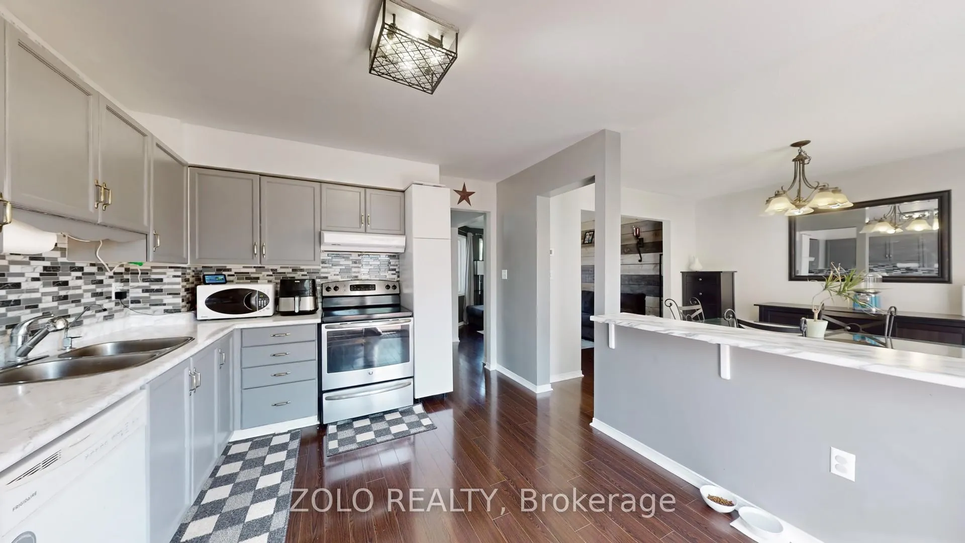 Photo 9 of 45 Athabaska Road, Barrie, Holly — HOMEH