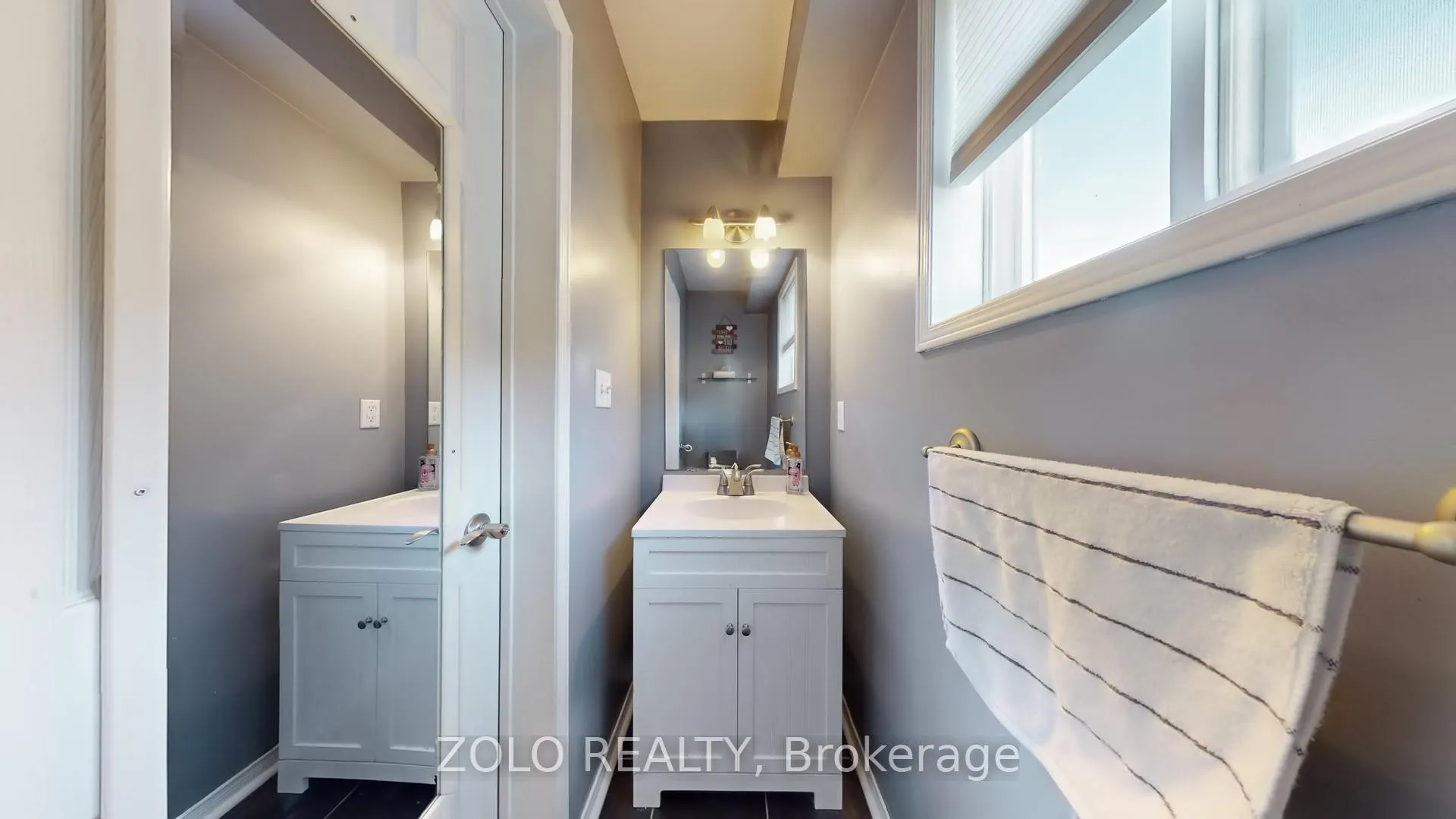 Photo 21 of 45 Athabaska Road, Barrie, Holly — HOMEH