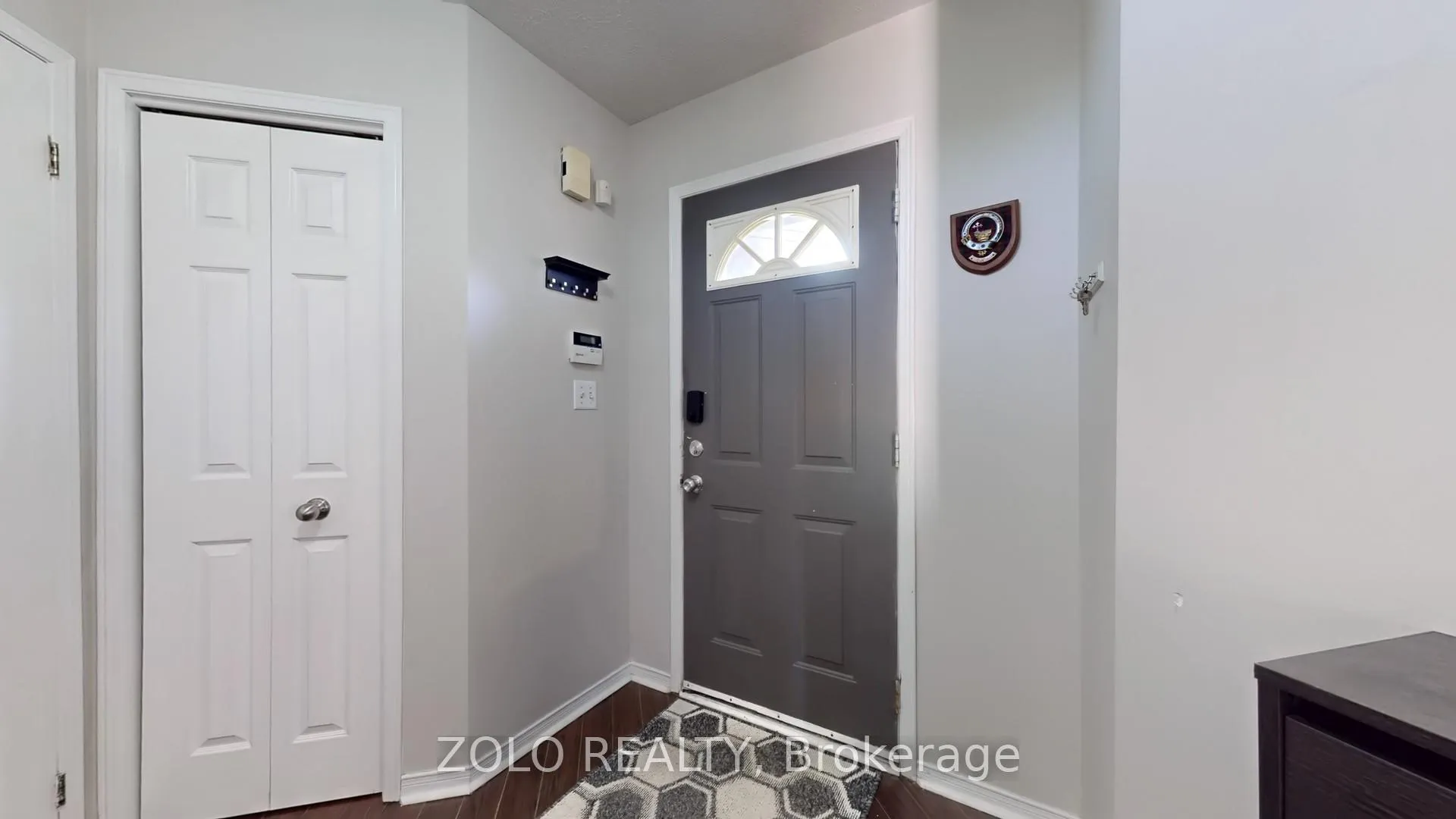 Photo 23 of 45 Athabaska Road, Barrie, Holly — HOMEH