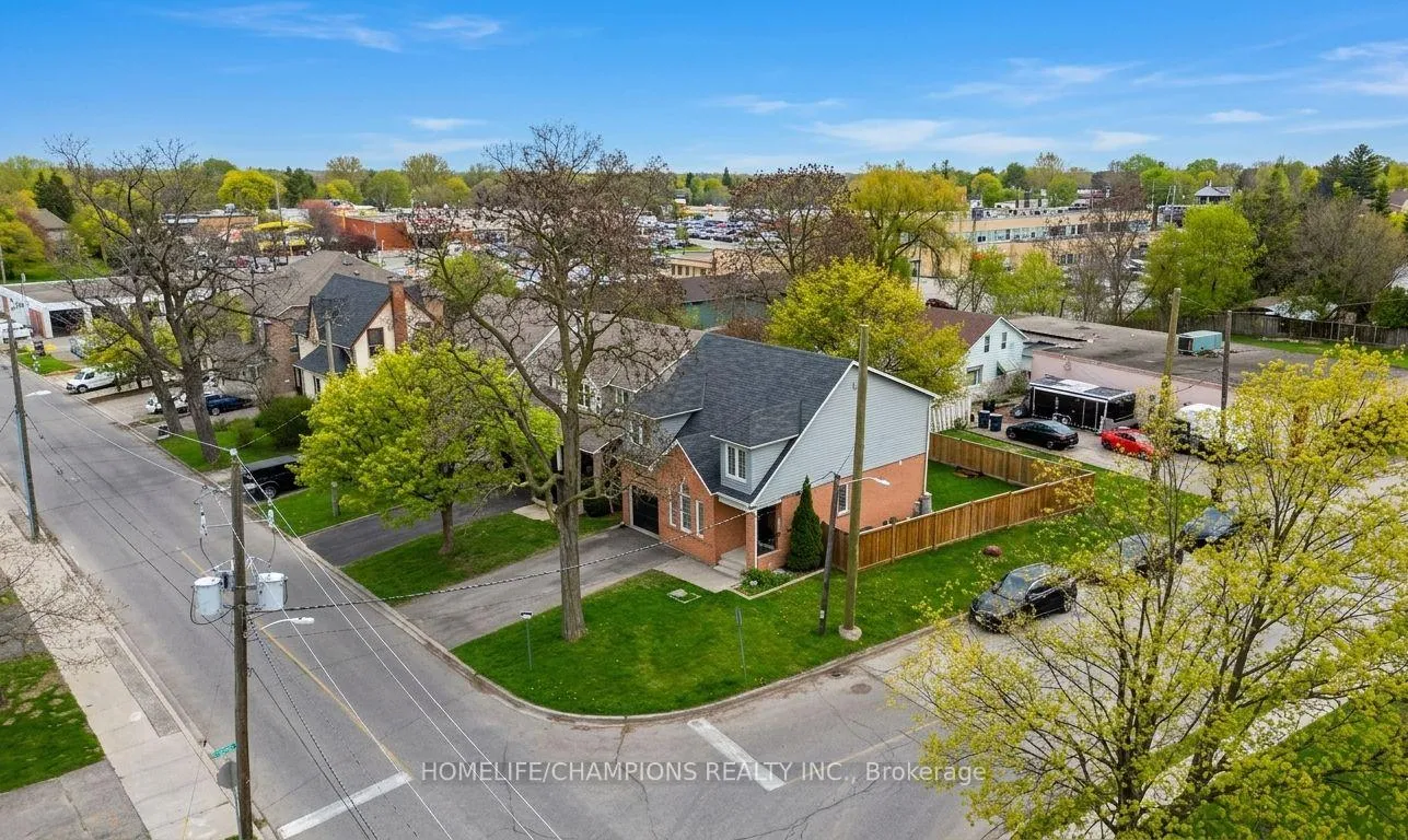 Photo 2 of 25 Archibald Street, Brampton, Brampton West — HOMEH