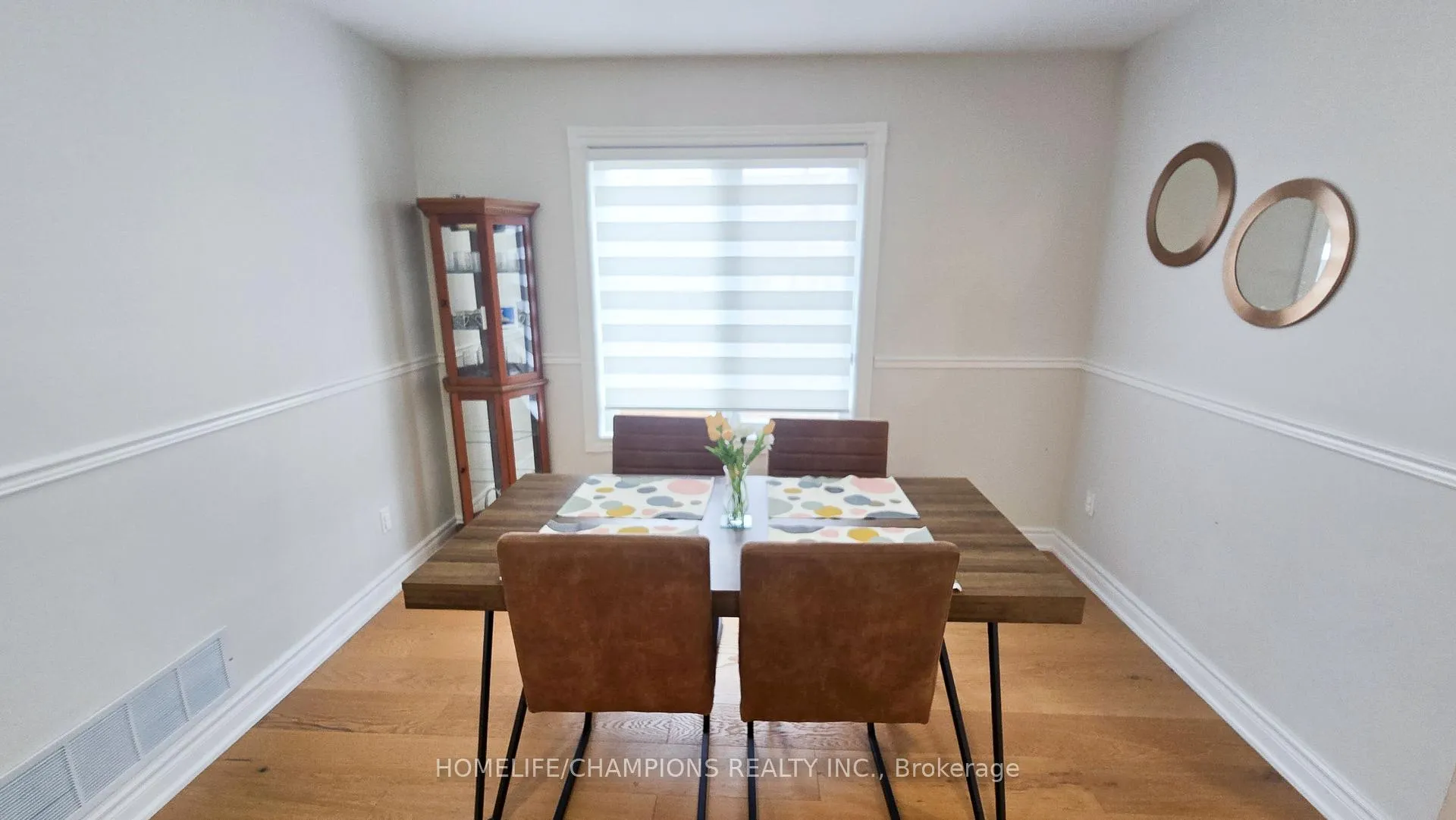 Photo 7 of 25 Archibald Street, Brampton, Brampton West — HOMEH