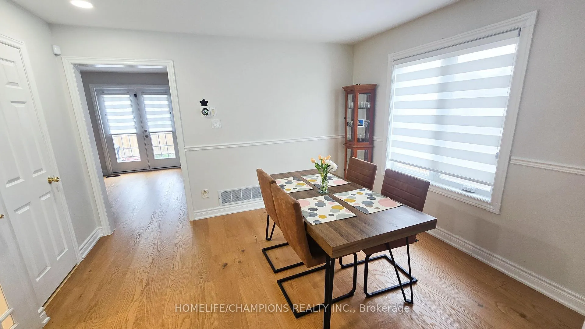 Photo 8 of 25 Archibald Street, Brampton, Brampton West — HOMEH