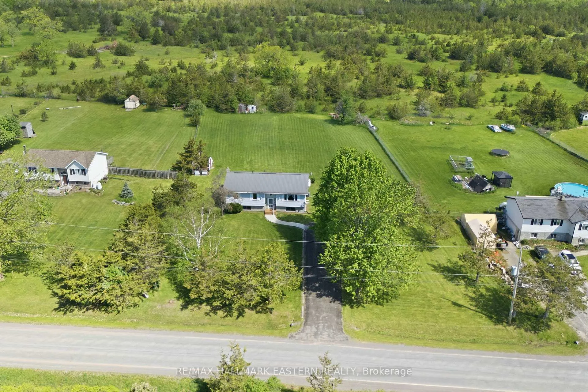Photo 3 of 387 Hinchey Road, Tyendinaga, Tyendinaga Township — HOMEH