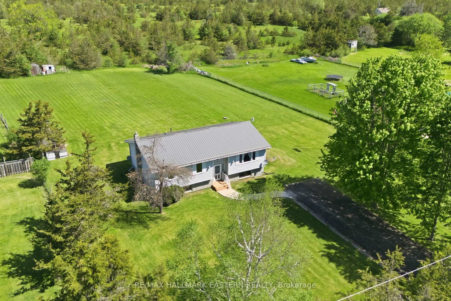 Photo 5 of 387 Hinchey Road, Tyendinaga, Tyendinaga Township — HOMEH