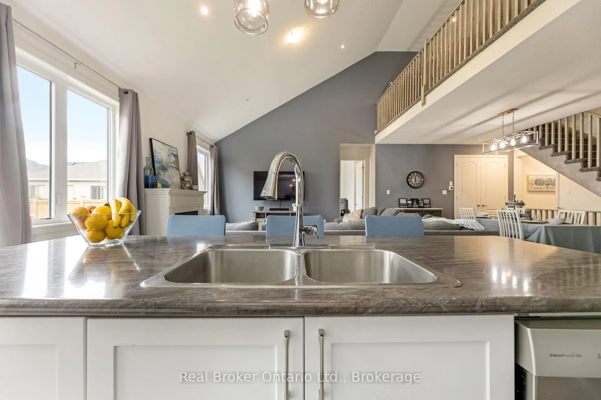 Photo 5 of 61 Kirvan Street, Centre Wellington, Fergus — HOMEH