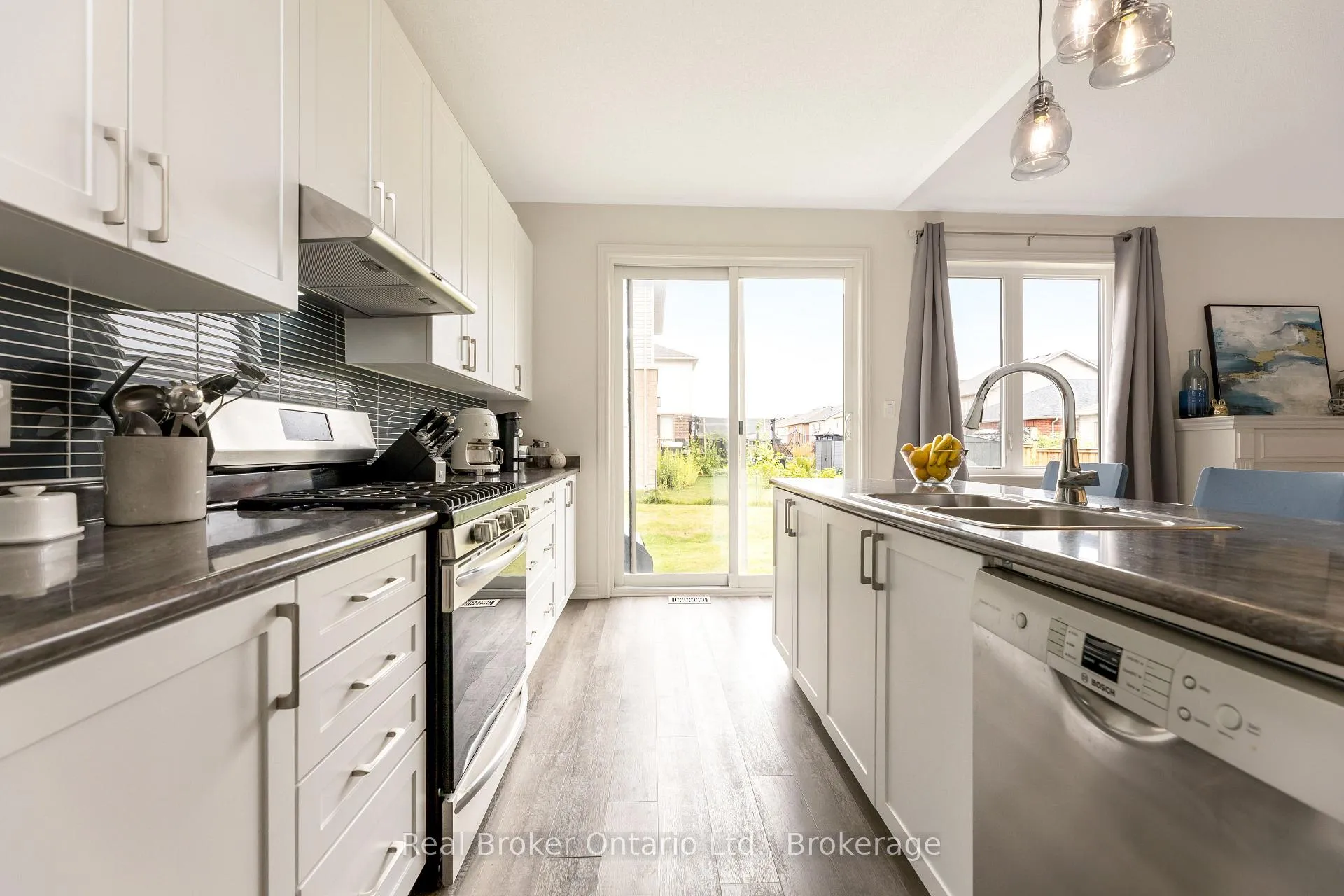 Photo 7 of 61 Kirvan Street, Centre Wellington, Fergus — HOMEH