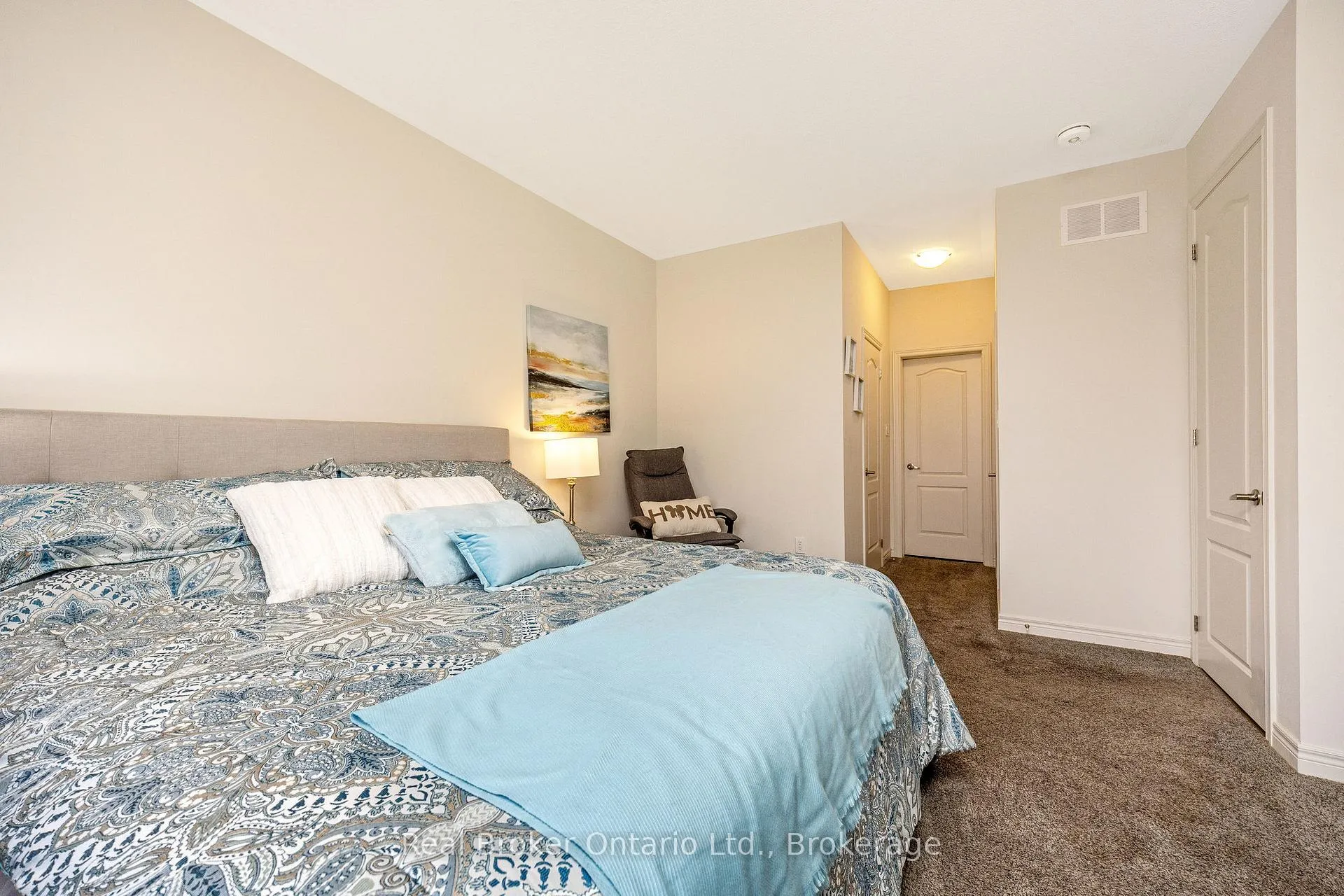 Photo 10 of 61 Kirvan Street, Centre Wellington, Fergus — HOMEH