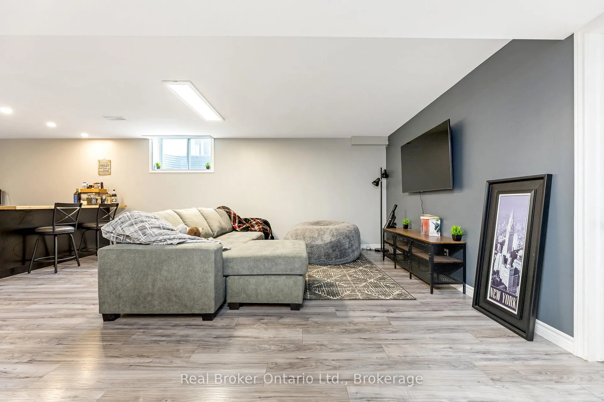 Photo 14 of 61 Kirvan Street, Centre Wellington, Fergus — HOMEH