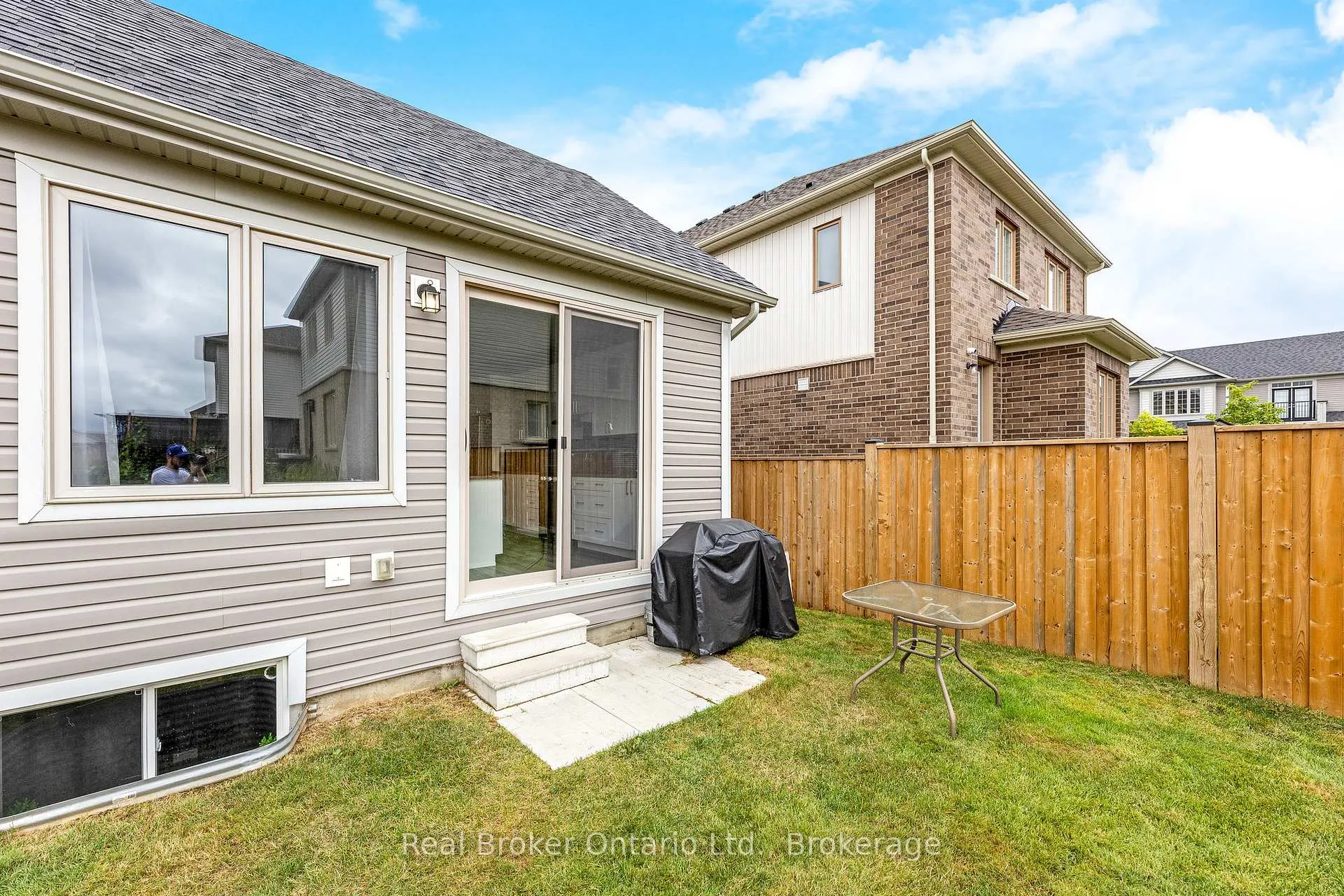 Photo 27 of 61 Kirvan Street, Centre Wellington, Fergus — HOMEH
